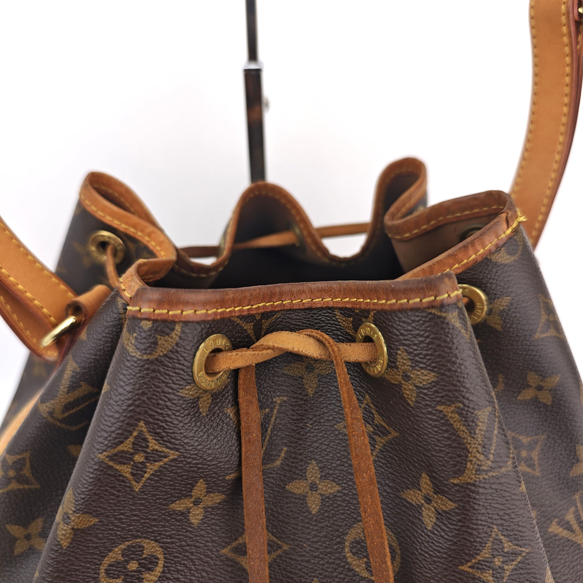 C3017 Louis Vuitton Bucket Bag Noé Monogram GM | Pre-Owned Very Good Brown Monogram Canvas