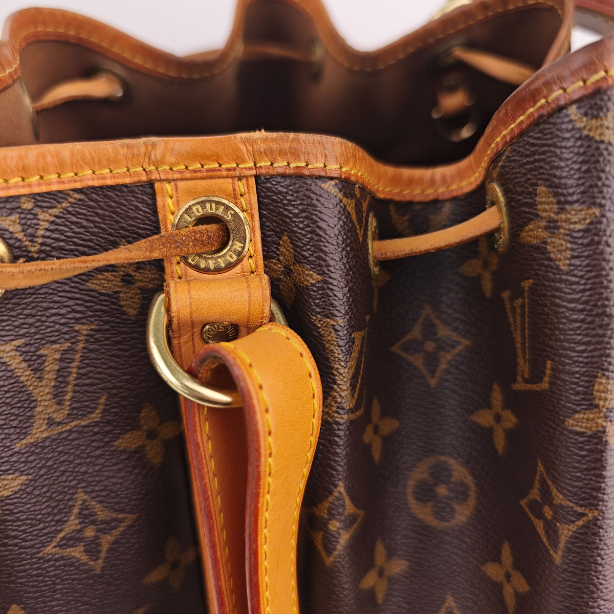 C3017 Louis Vuitton Bucket Bag Noé Monogram GM | Pre-Owned Very Good Brown Monogram Canvas