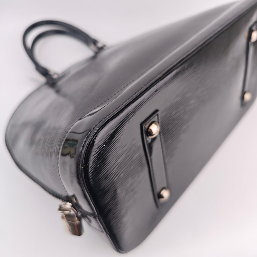 C3018 Louis Vuitton Top Handle Bag Alma GM Epi Electric Black | Pre-Owned Excellent Black Leather