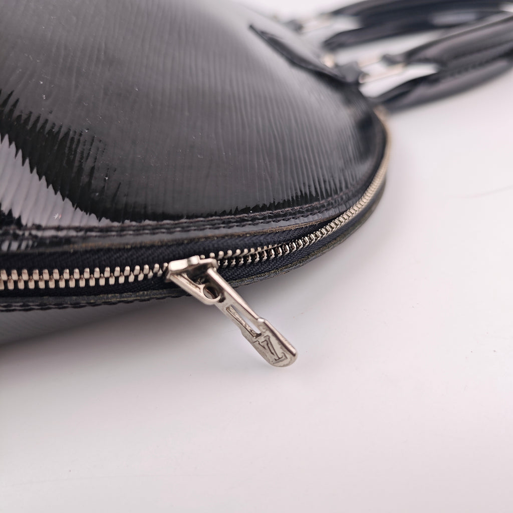 C3018 Louis Vuitton Top Handle Bag Alma GM Epi Electric Black | Pre-Owned Excellent Black Leather