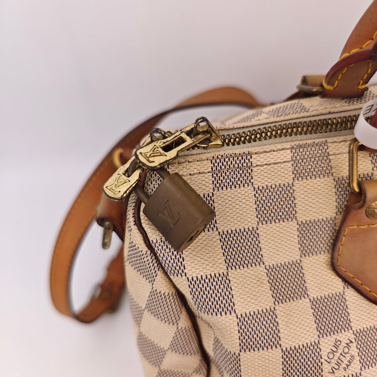 C3031 Louis Vuitton Top Handle Bag Speedy Damier Azur Bandoulière 30 | Pre-Owned Very Good Blue / White Damier Azur Canvas