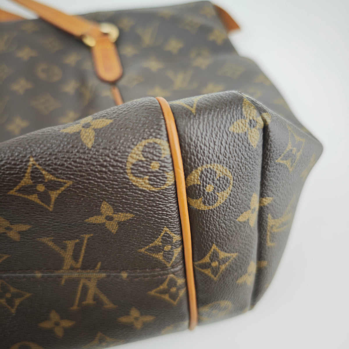 C3042R Louis Vuitton Shoulder Bag Monogram Canvas Totally MM | Pre-Owned Very Good Brown Monogram Canvas