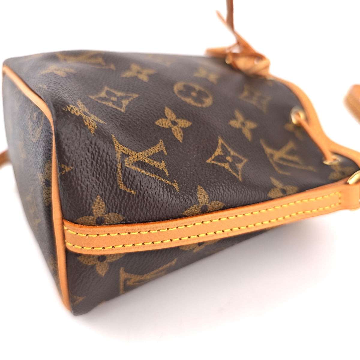 C3116R Louis Vuitton Bucket Bag Nano Noé | Pre-Owned Excellent Brown Monogram Canvas