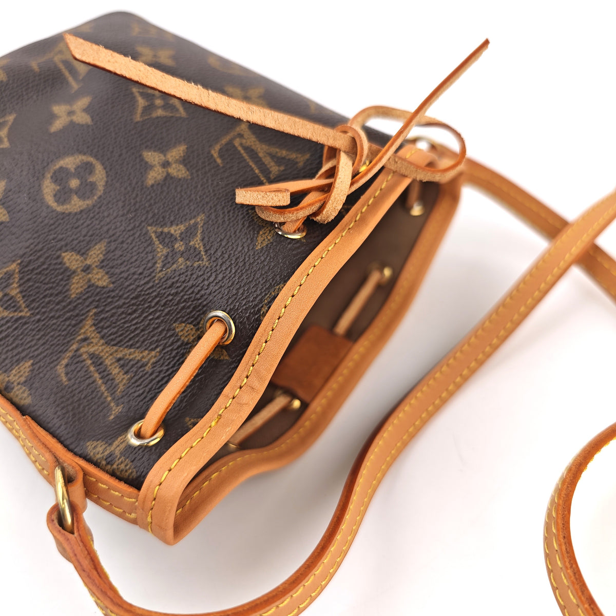 C3116R Louis Vuitton Bucket Bag Nano Noé | Pre-Owned Excellent Brown Monogram Canvas