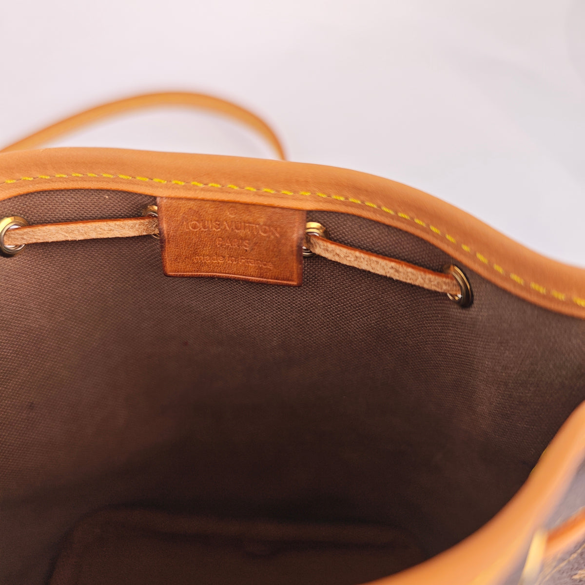 C3116R Louis Vuitton Bucket Bag Nano Noé | Pre-Owned Excellent Brown Monogram Canvas