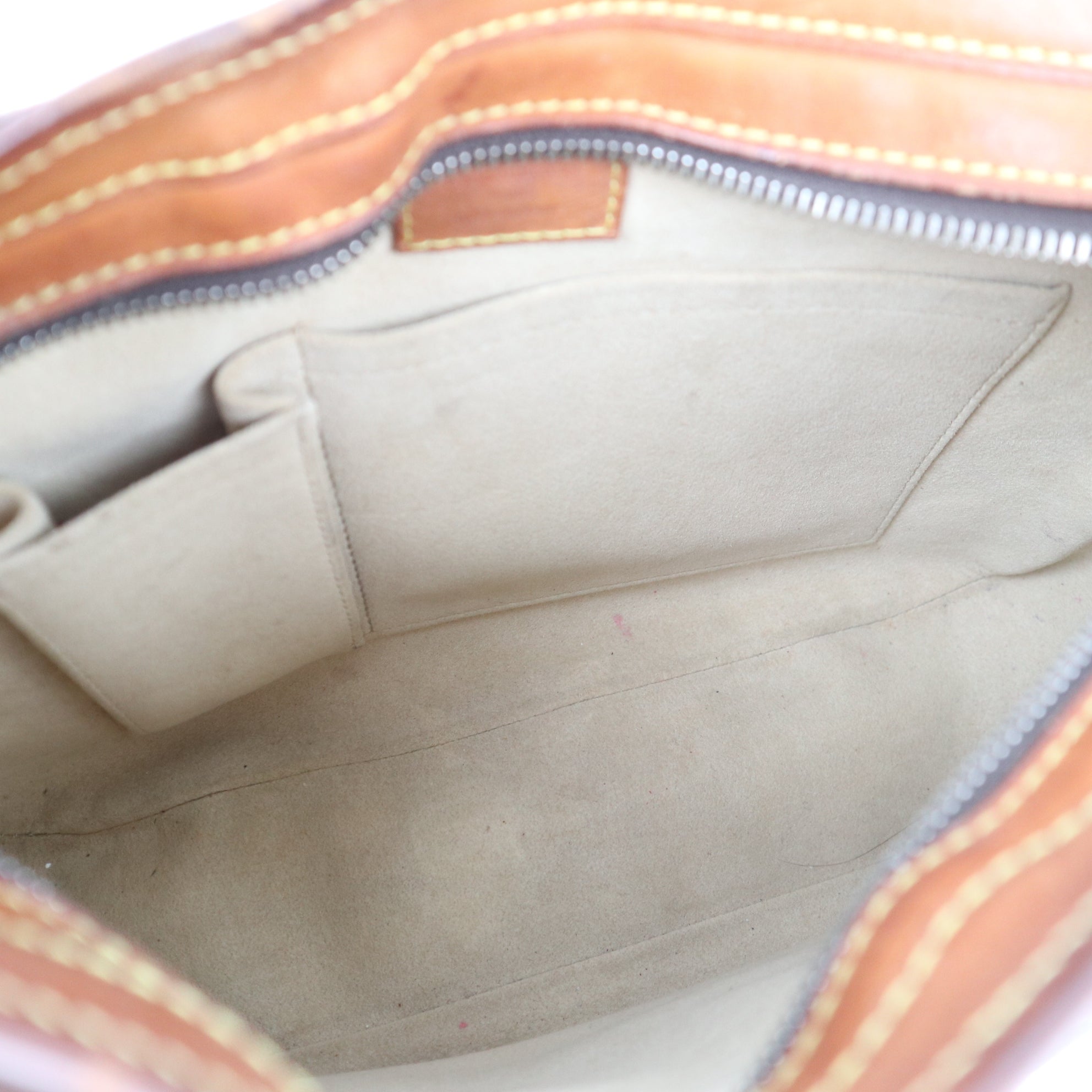 C1337 Louis Vuitton Hudson GM-Pre Owned