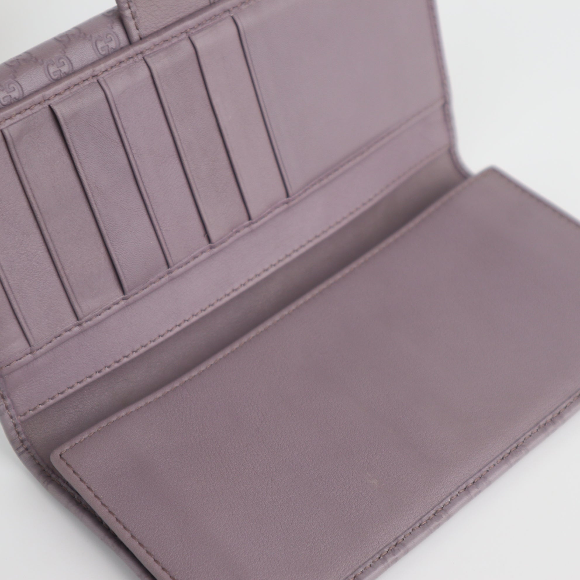 C2147 Gucci Wallet Purple Guccissima Leather Wallet | Pre-Owned Very Good Purple Guccissima