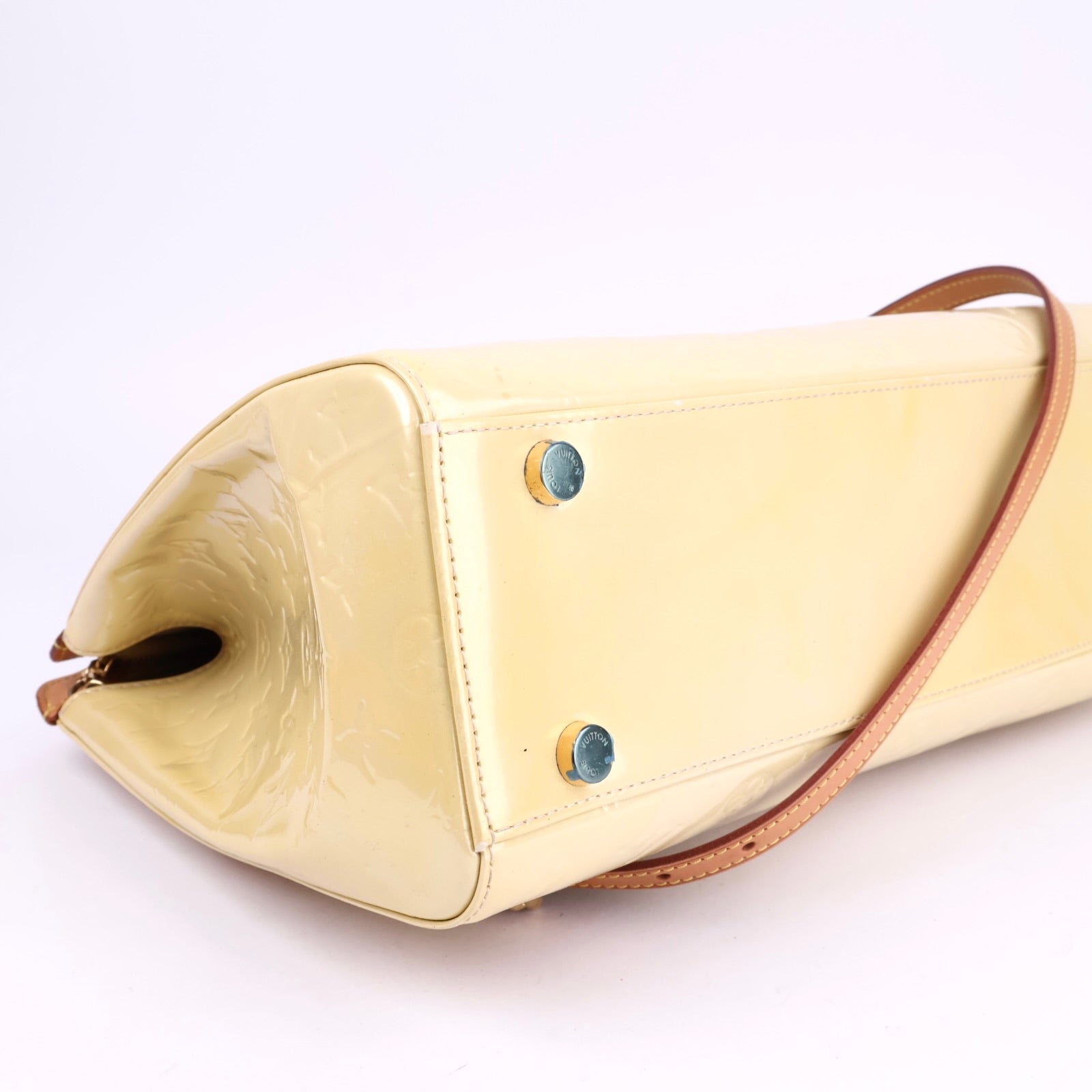 J2090 Louis Vuitton Beige Patent Leather Brea MM Handbag- Pre Owned