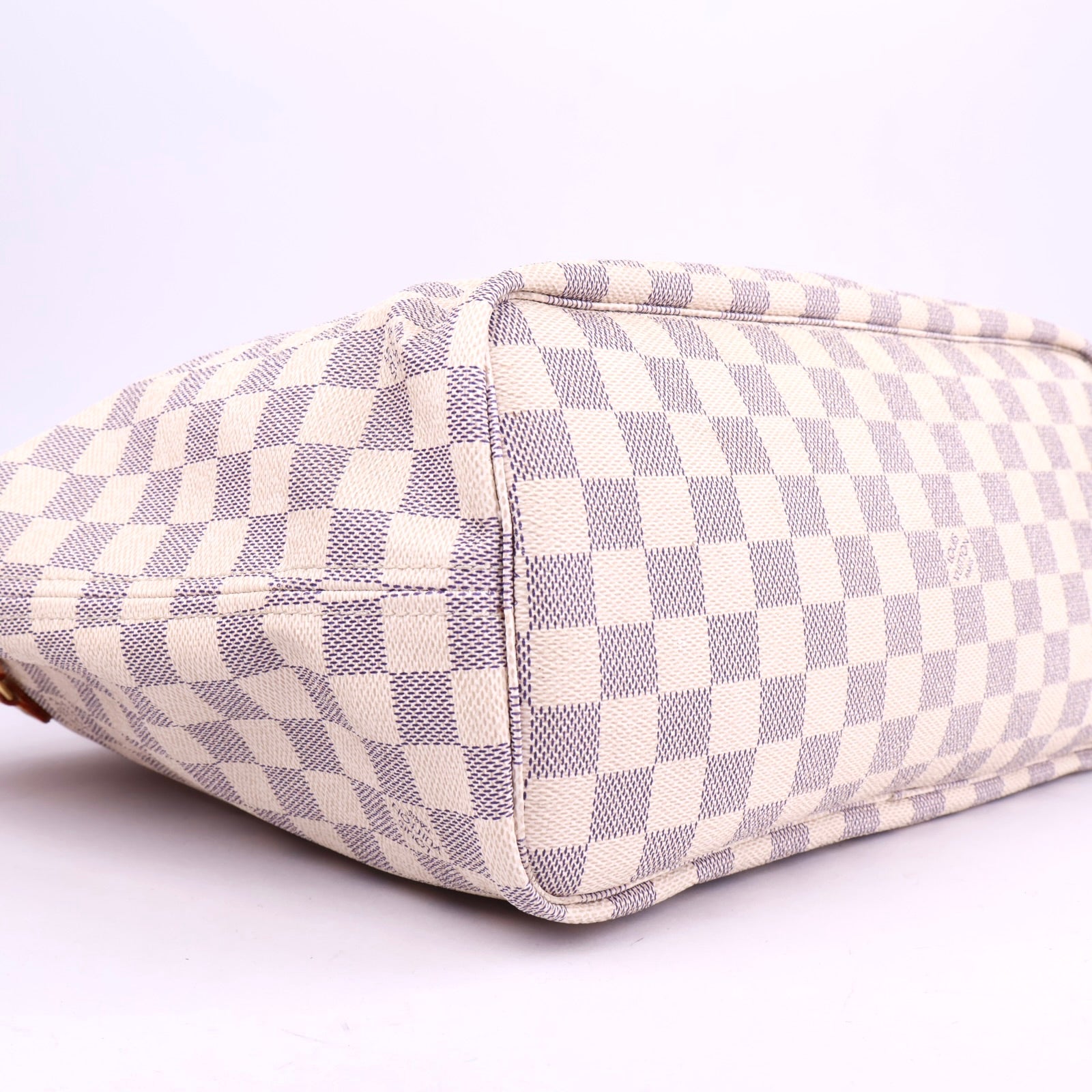 J2071 Louis Vuitton Damier Azur Canvas Neverfull MM Bag- Pre Owned