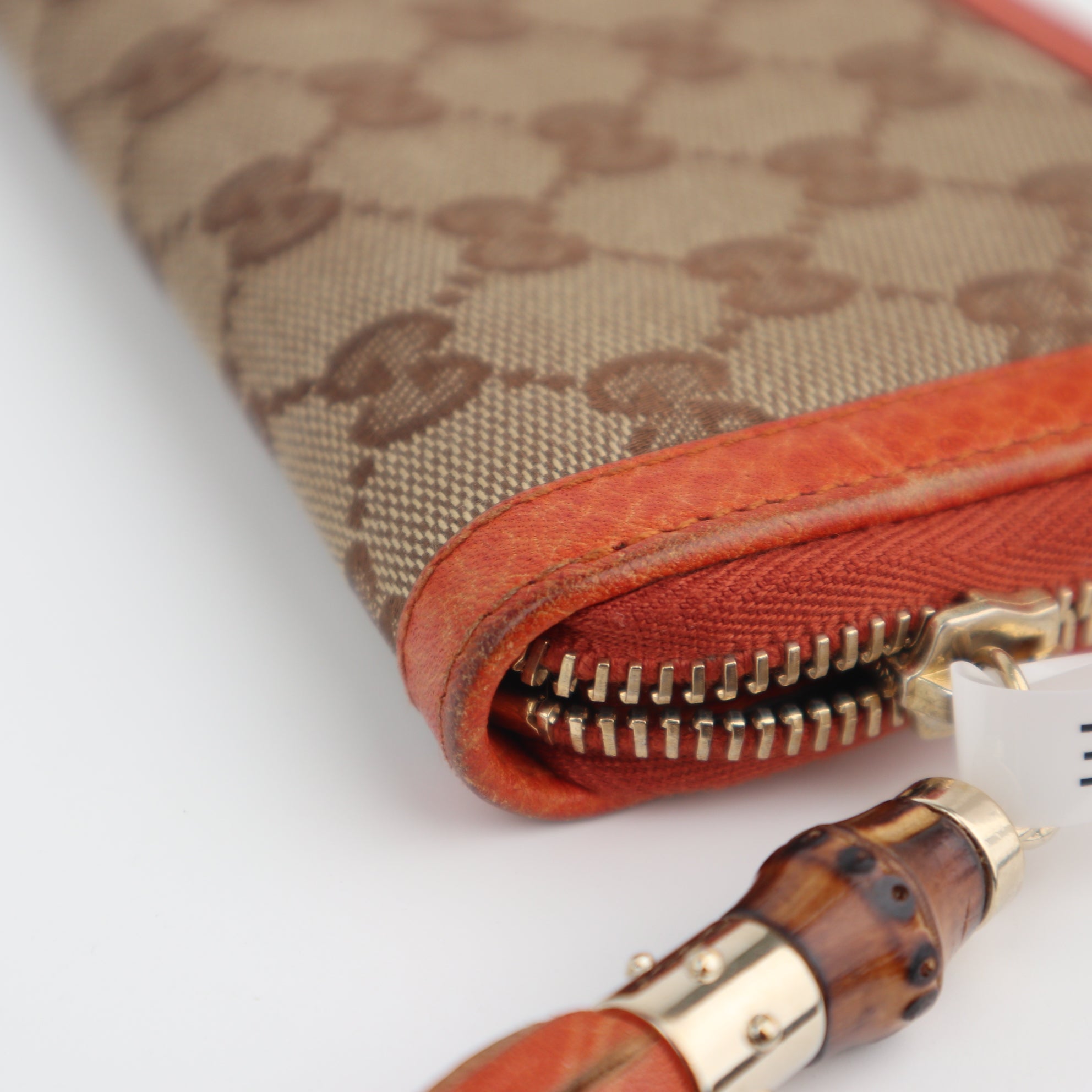 C2197 Gucci Zip Around Wallet GG Canvas Bamboo Zip Around Wallet | Pre-Owned Excellent Brown GG canvas, leather trim