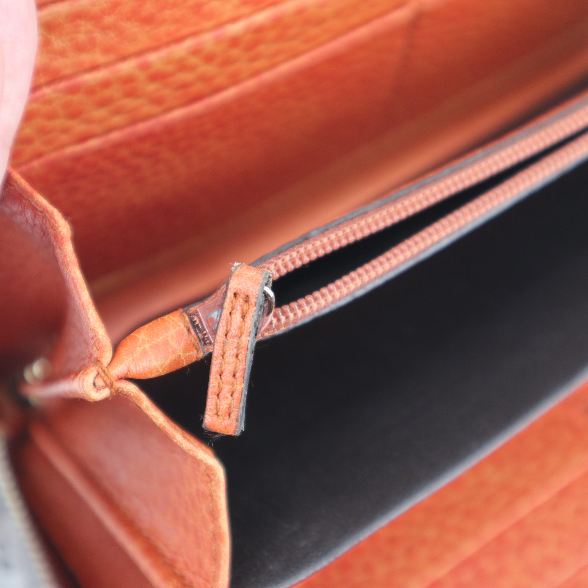 C2197 Gucci Zip Around Wallet GG Canvas Bamboo Zip Around Wallet | Pre-Owned Excellent Brown GG canvas, leather trim