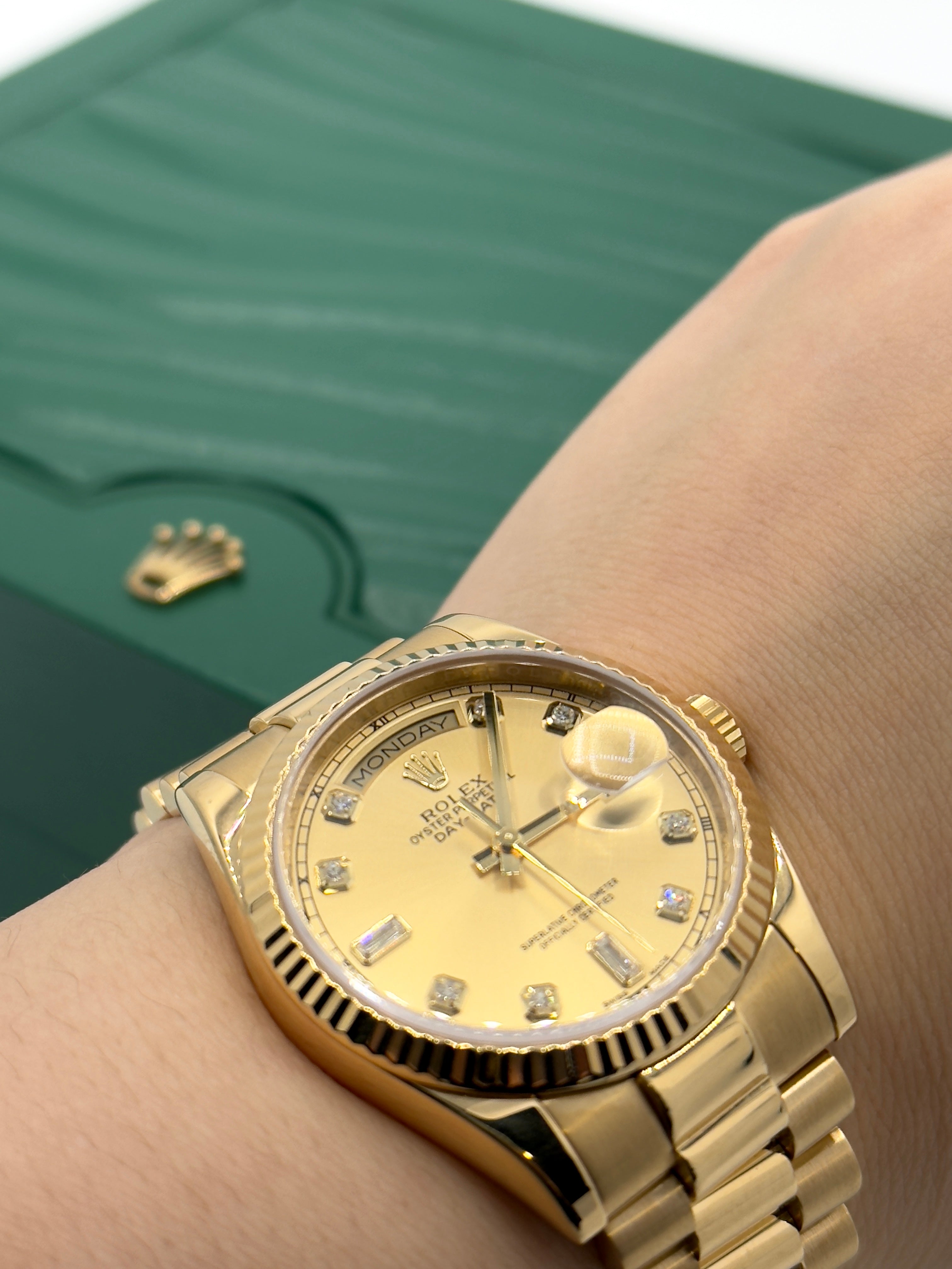 Rolex Day-Date 36 "President" 118238 Champagne 8 Diamonds 2 Diamond Baguette