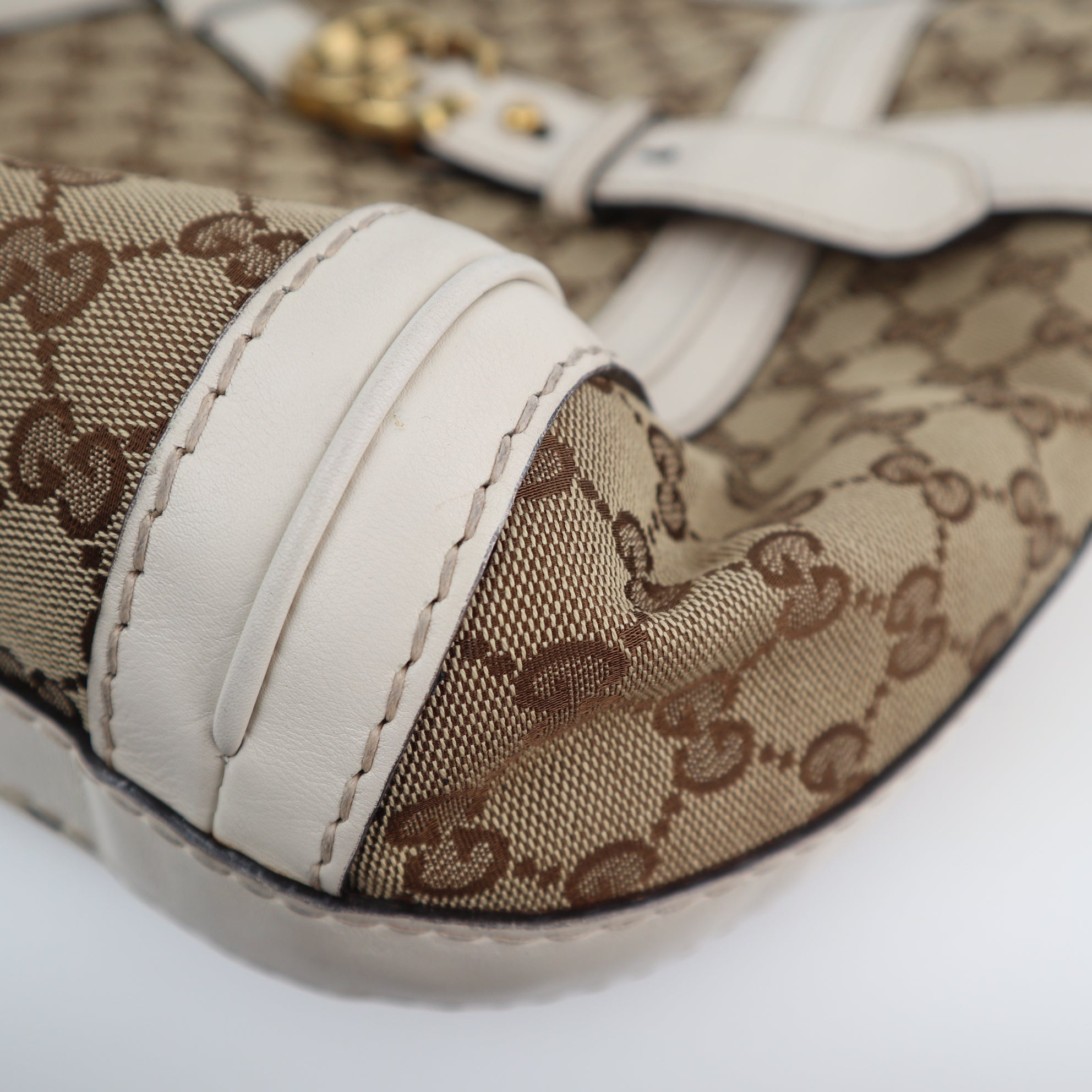 C2209 Gucci Hobo Bag GG Running Medium Hobo | Pre-Owned Very Good Brown canvas, leather trim
