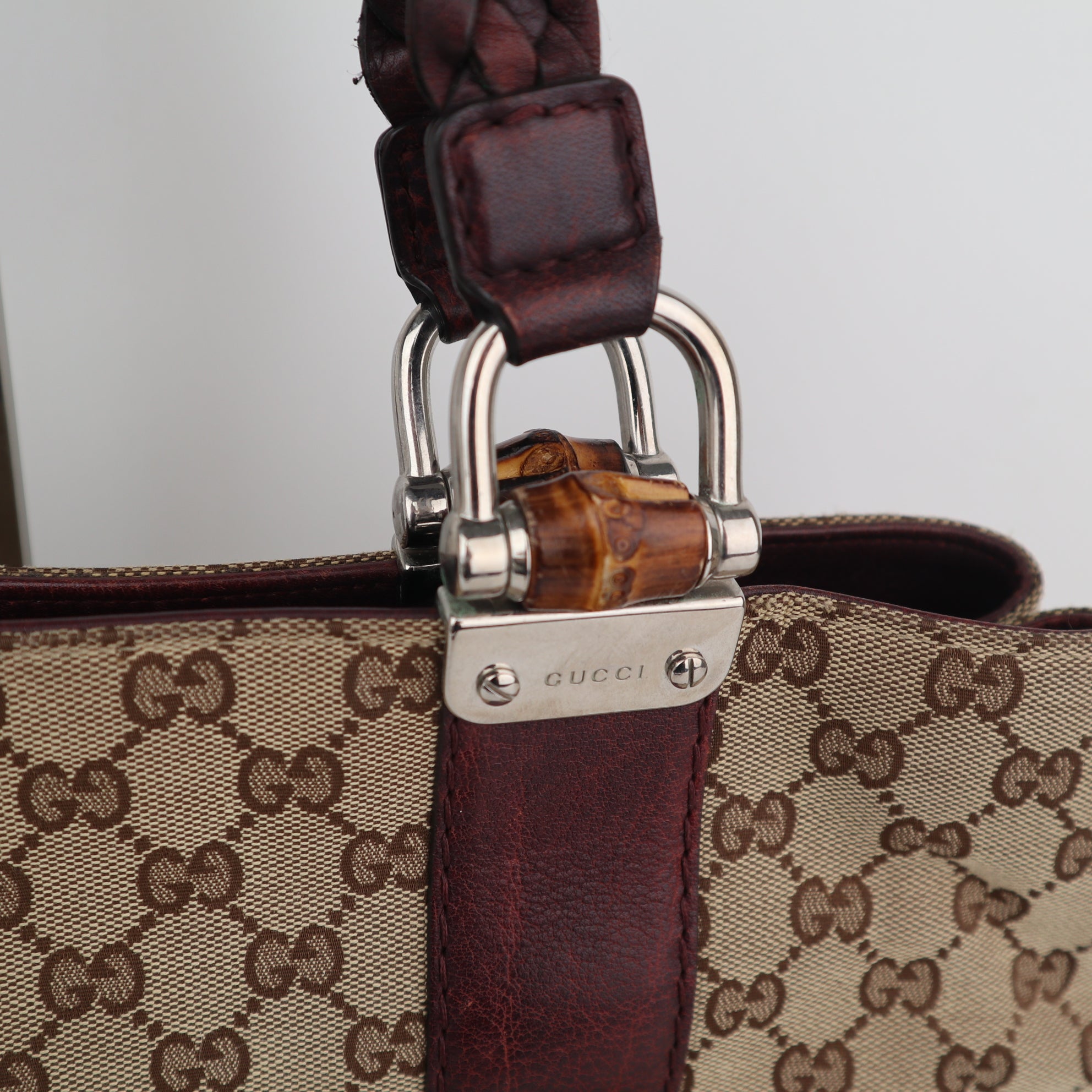 C2213 Gucci Tote Bag GG Canvas Bamboo Bar Large Tote Bag | Pre-Owned Excellent Brown GG canvas, leather trim, bamboo detail