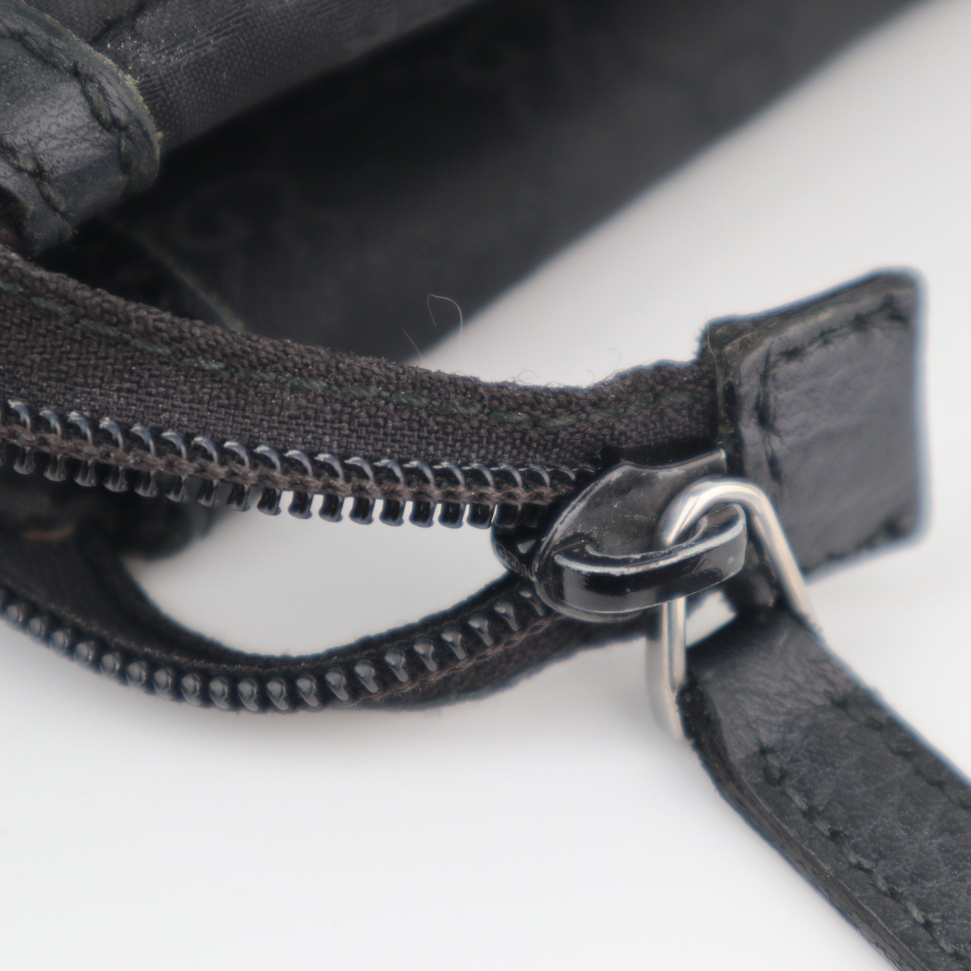 C2215 Gucci Tote Bag Monogram GG Nylon Princy Tote Bag | Pre-Owned Excellent Black GG nylon, leather trim