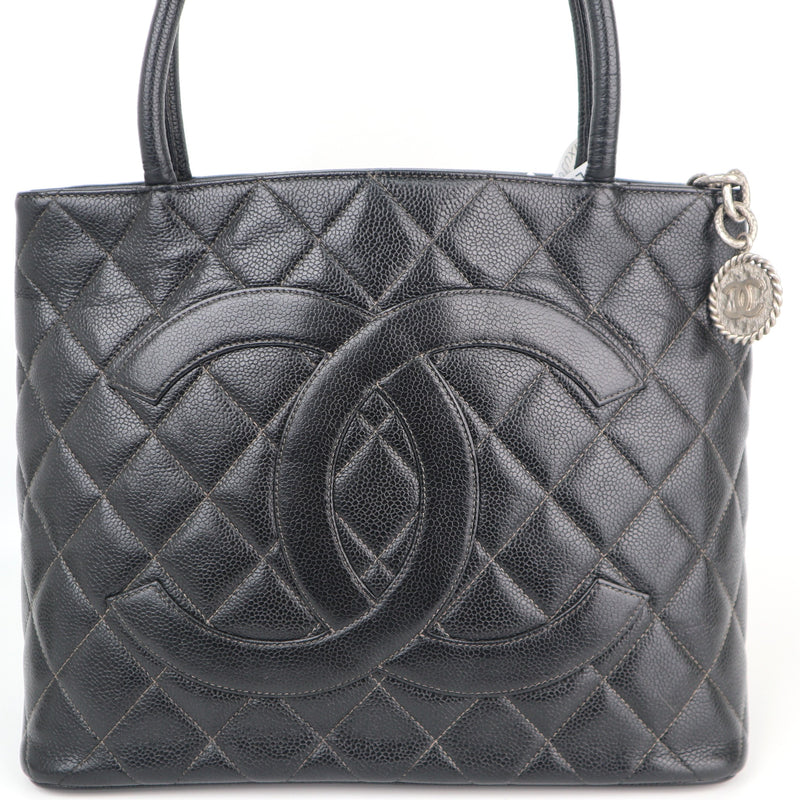 C2220 Chanel Tote Bag Cambon CC Logo | Pre-Owned Very Good Black CC logo