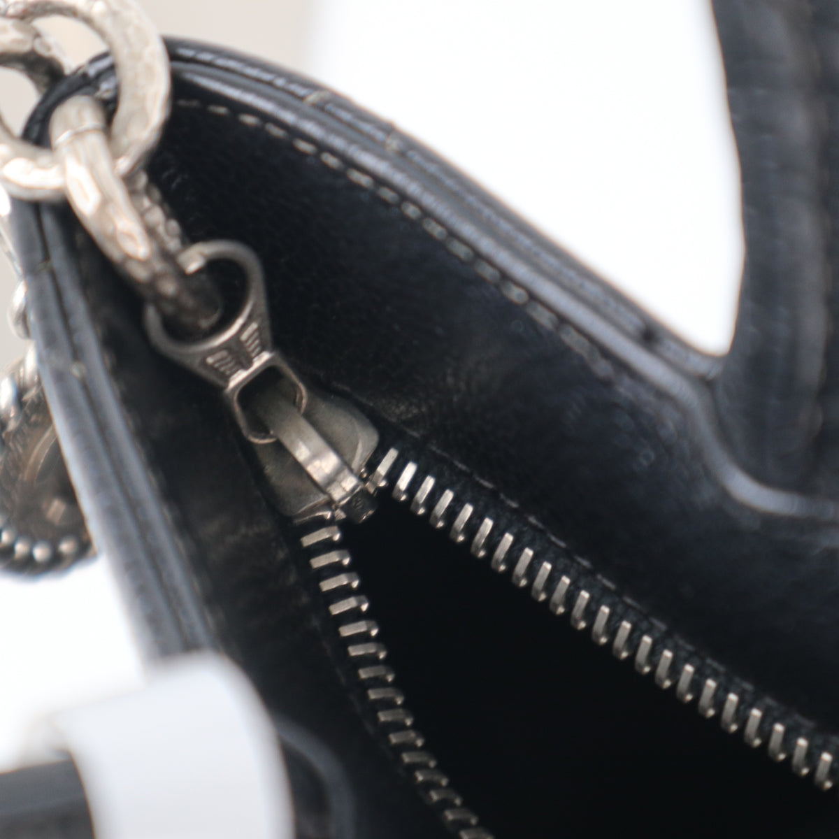 C2220 Chanel Tote Bag Cambon CC Logo | Pre-Owned Very Good Black CC logo