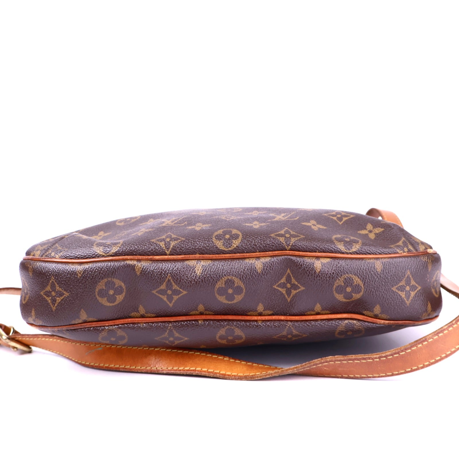 J3362 Louis Vuitton Odeon MM Monogram Canvas- Pre Owned