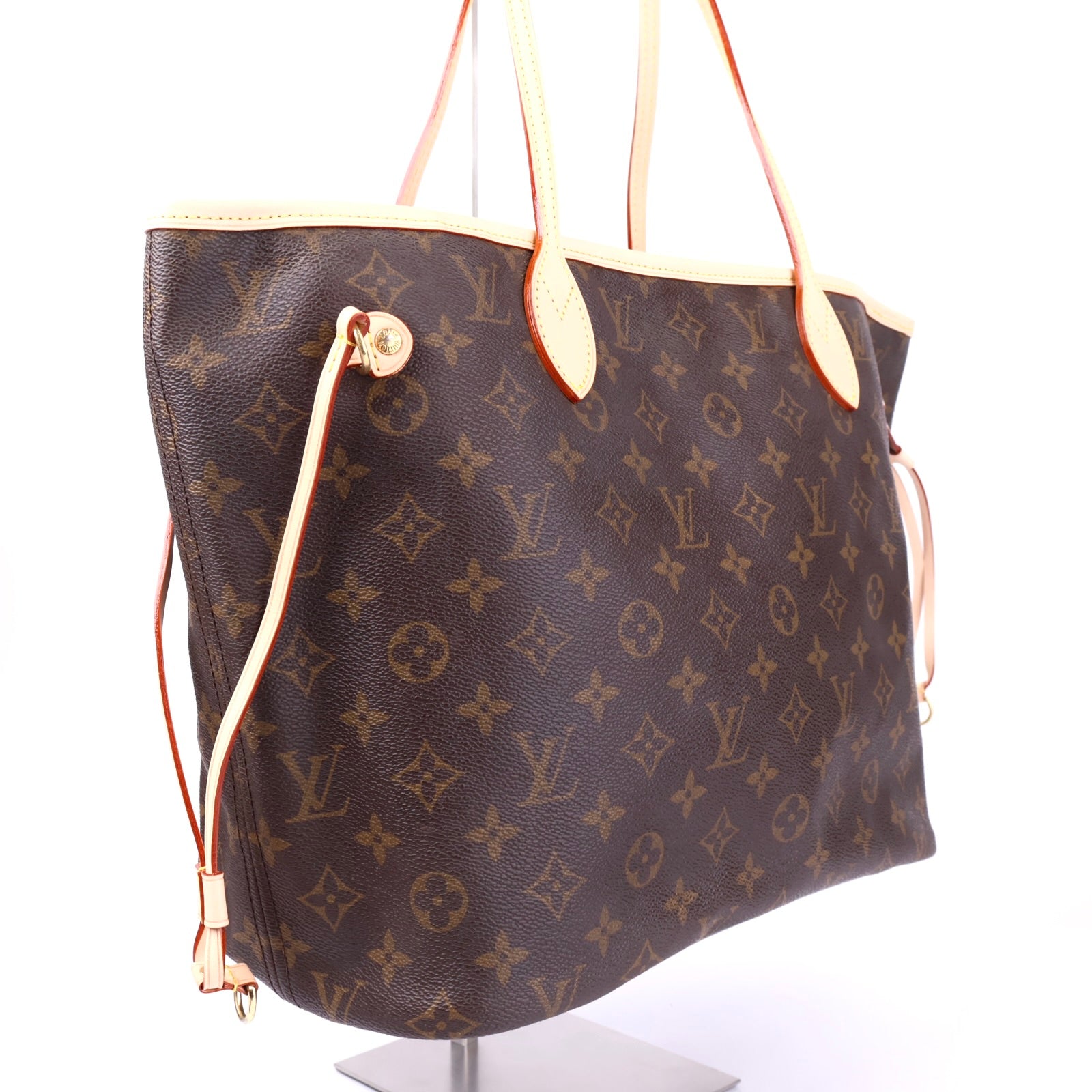 J3353R Louis Vuitton Neverfull MM Bag- Pre Owned