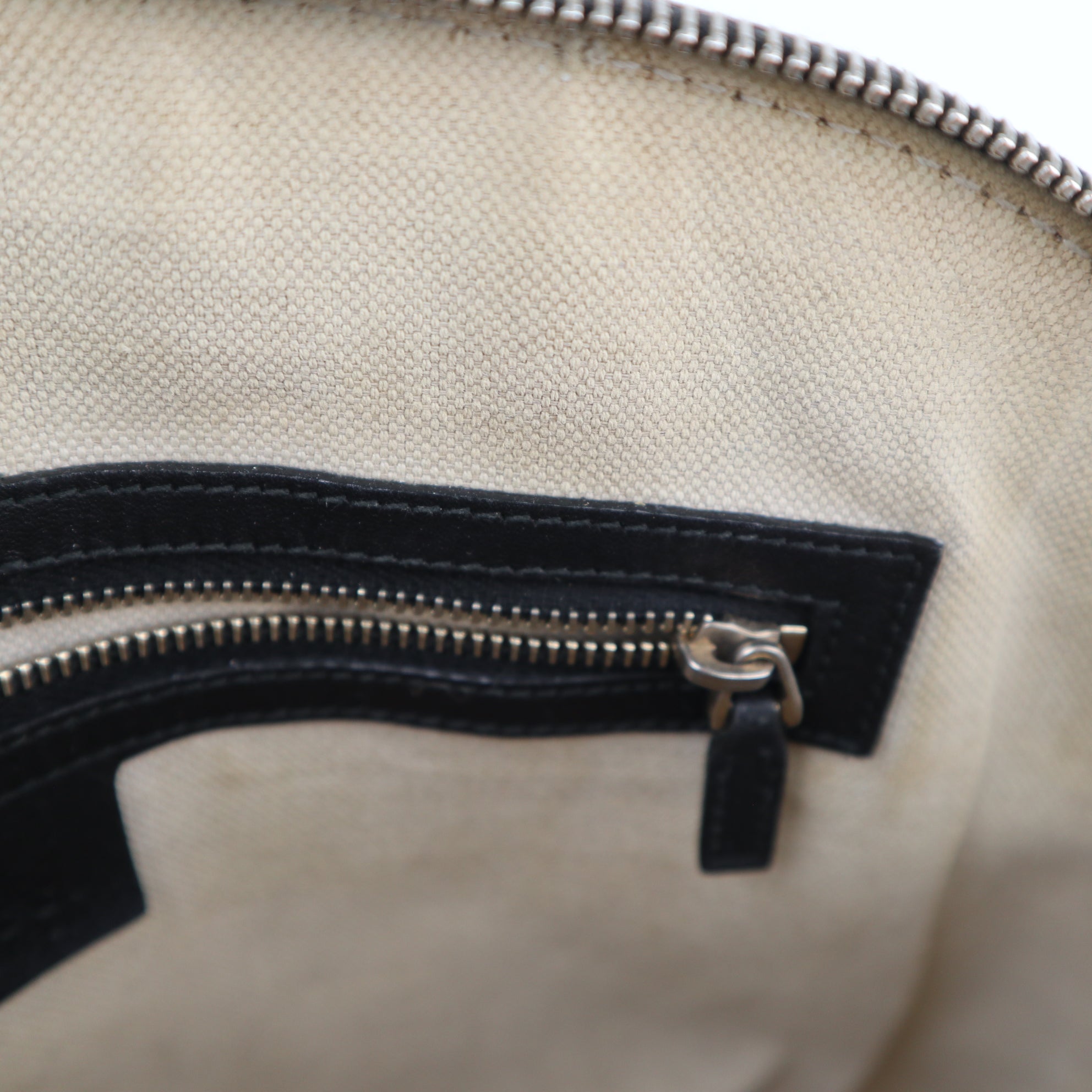 C2225 Gucci Top Handle Bag Nice Dome | Pre-Owned Very Good Microguccissima