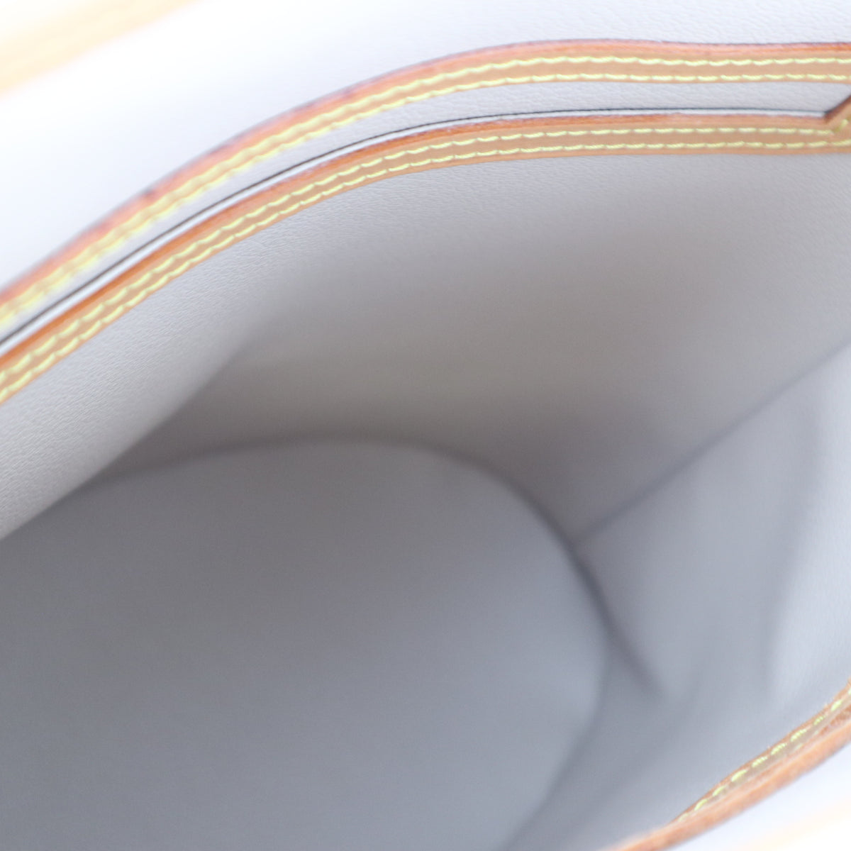 C1431R Louis Vuitton Monogram Canvas Petit Bucket Bag-Pre Owned