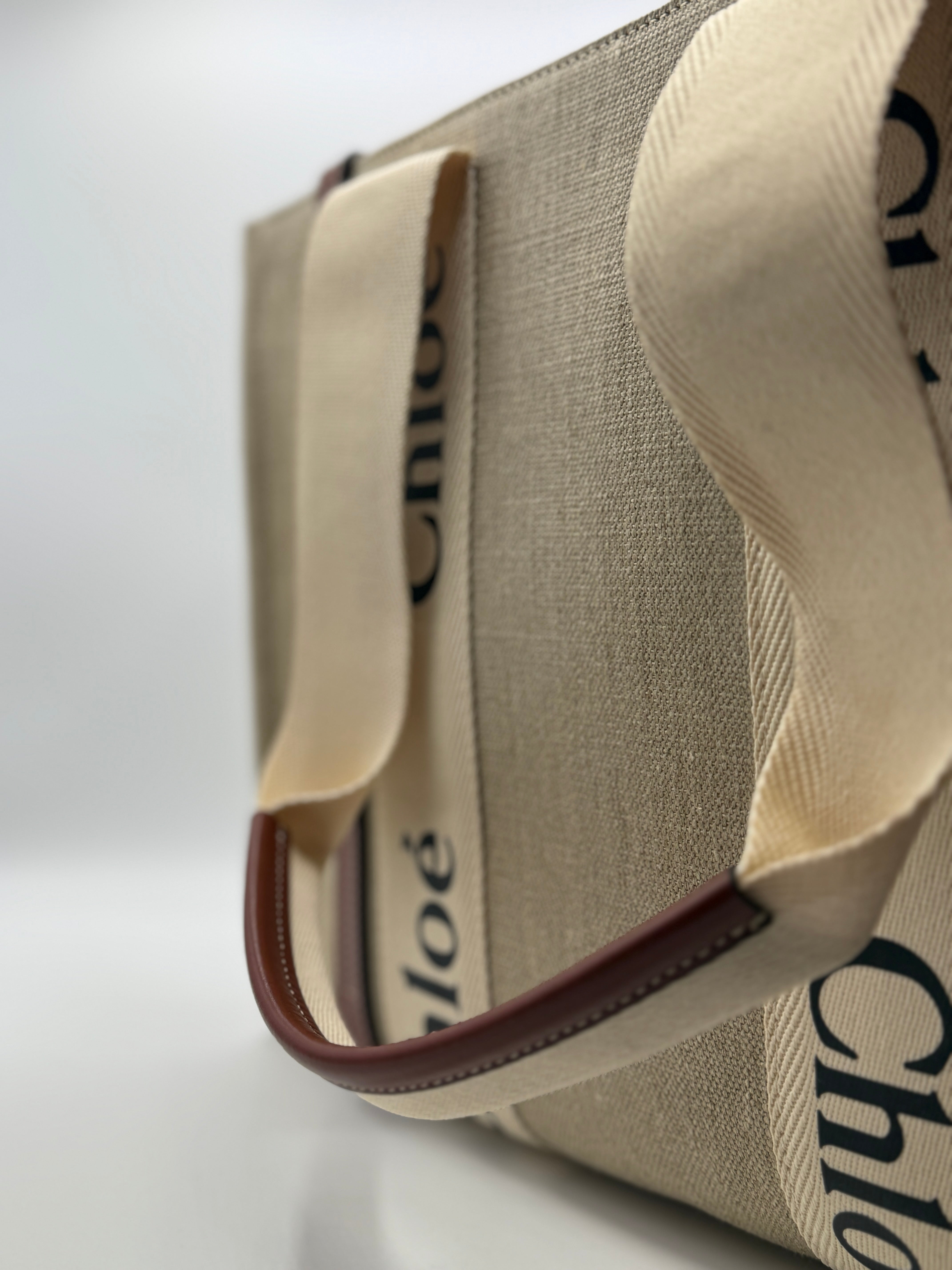Chloé Woody Linen Tote Bag