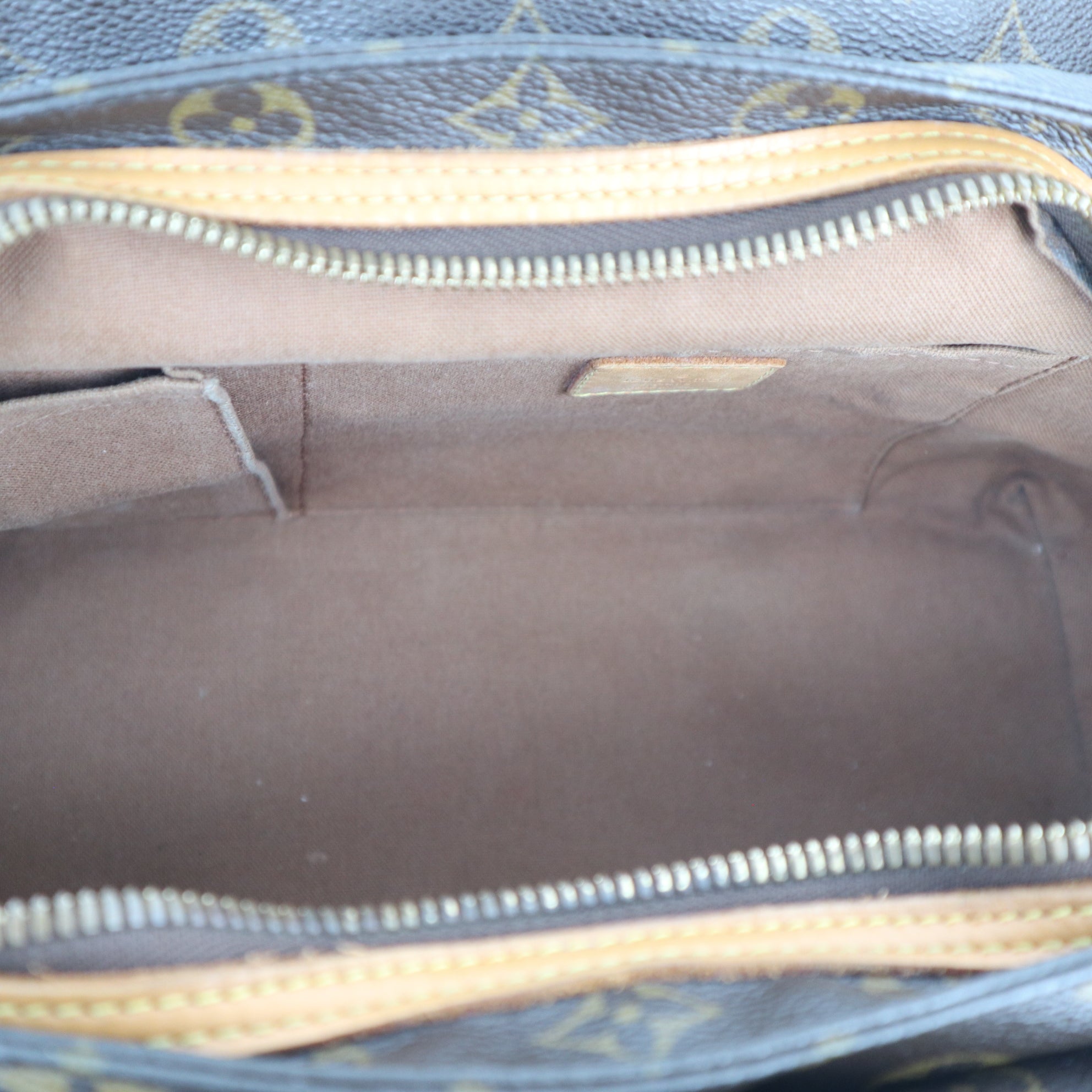 C1450 Louis Vuitton Limited Edition Monogram Canvas Riveting Bag-Pre Owned