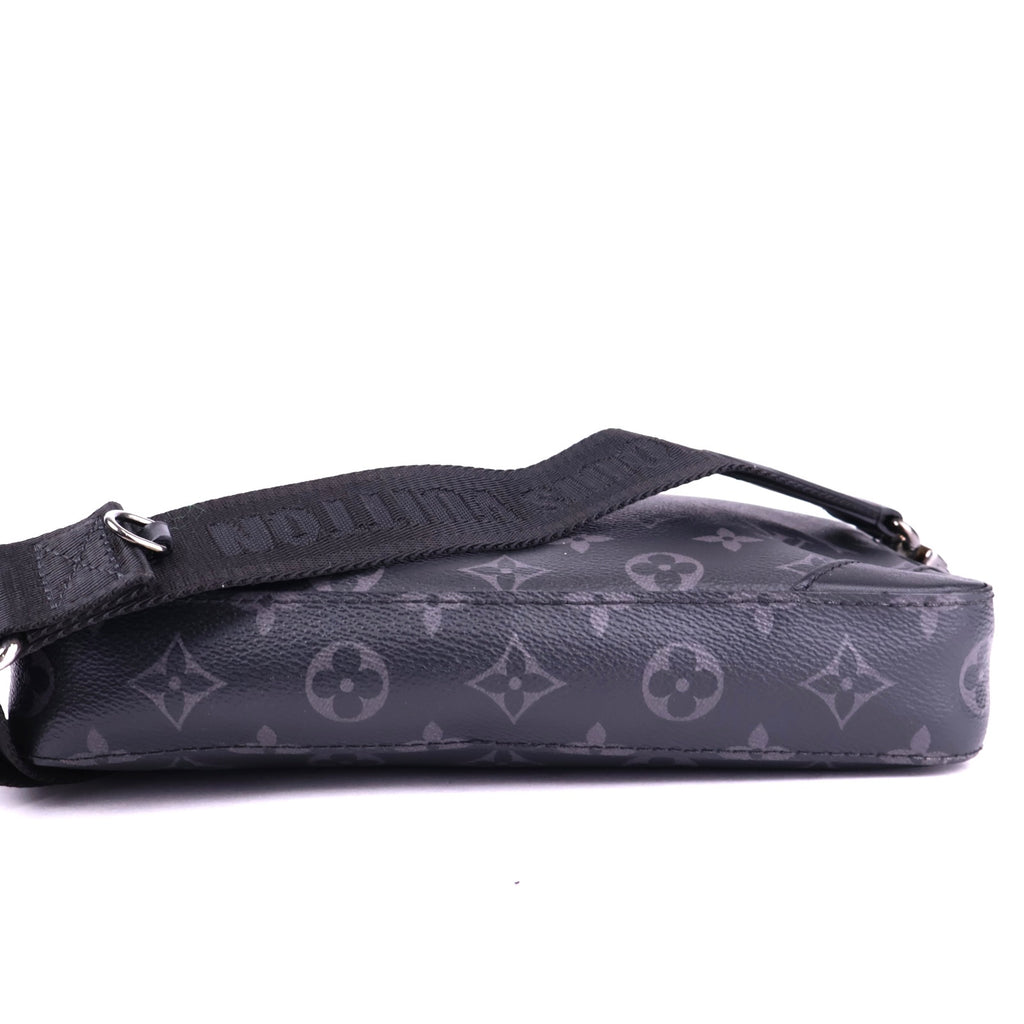 J2094 Louis Vuitton Monogram Canvas Messenger Bag Grey- Pre Owned