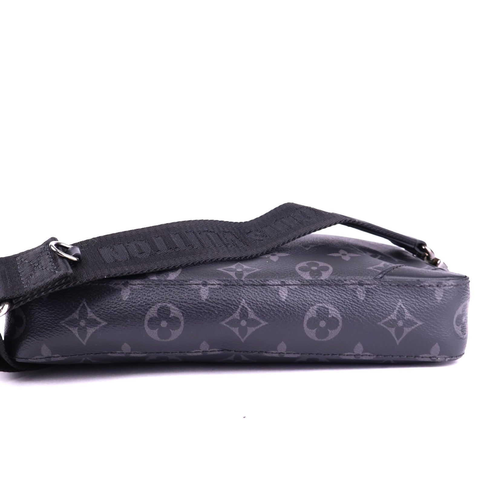 J2094 Louis Vuitton Monogram Canvas Messenger Bag Grey- Pre Owned