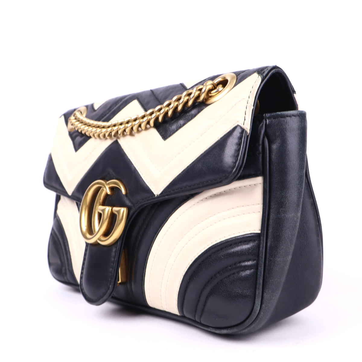J2096# Gucci GG Marmont Small Matelassé bag- Pre Owned