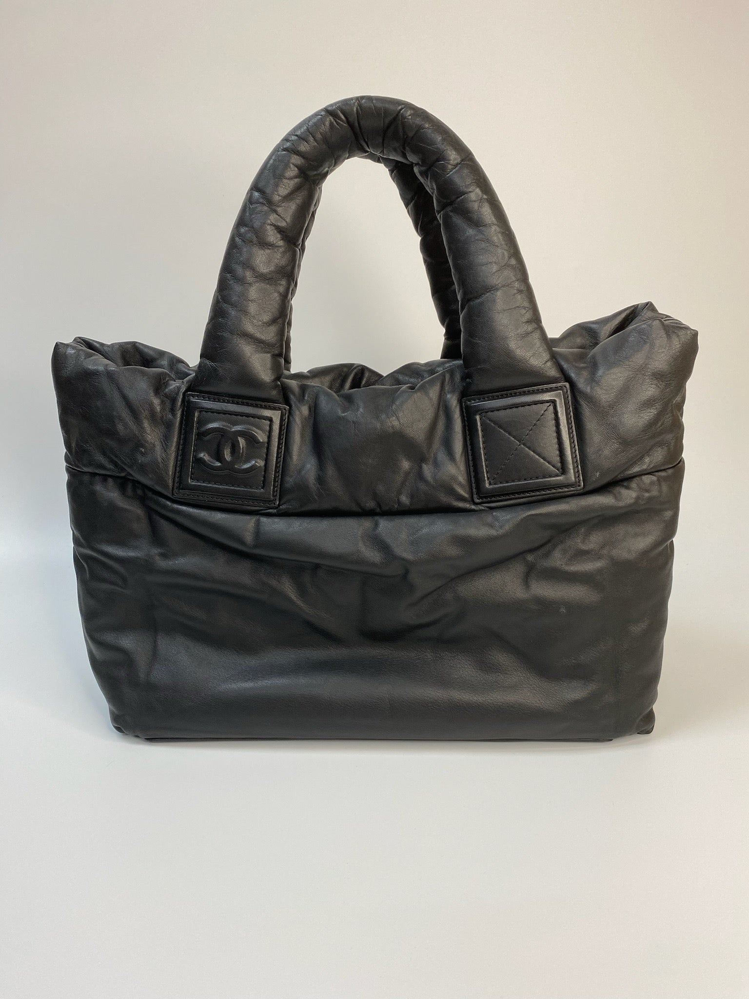 J2853 Chanel Top Handle Bag Coco Cocoon Black Soft Leather Tote Bag | Pre-Owned Black Leather