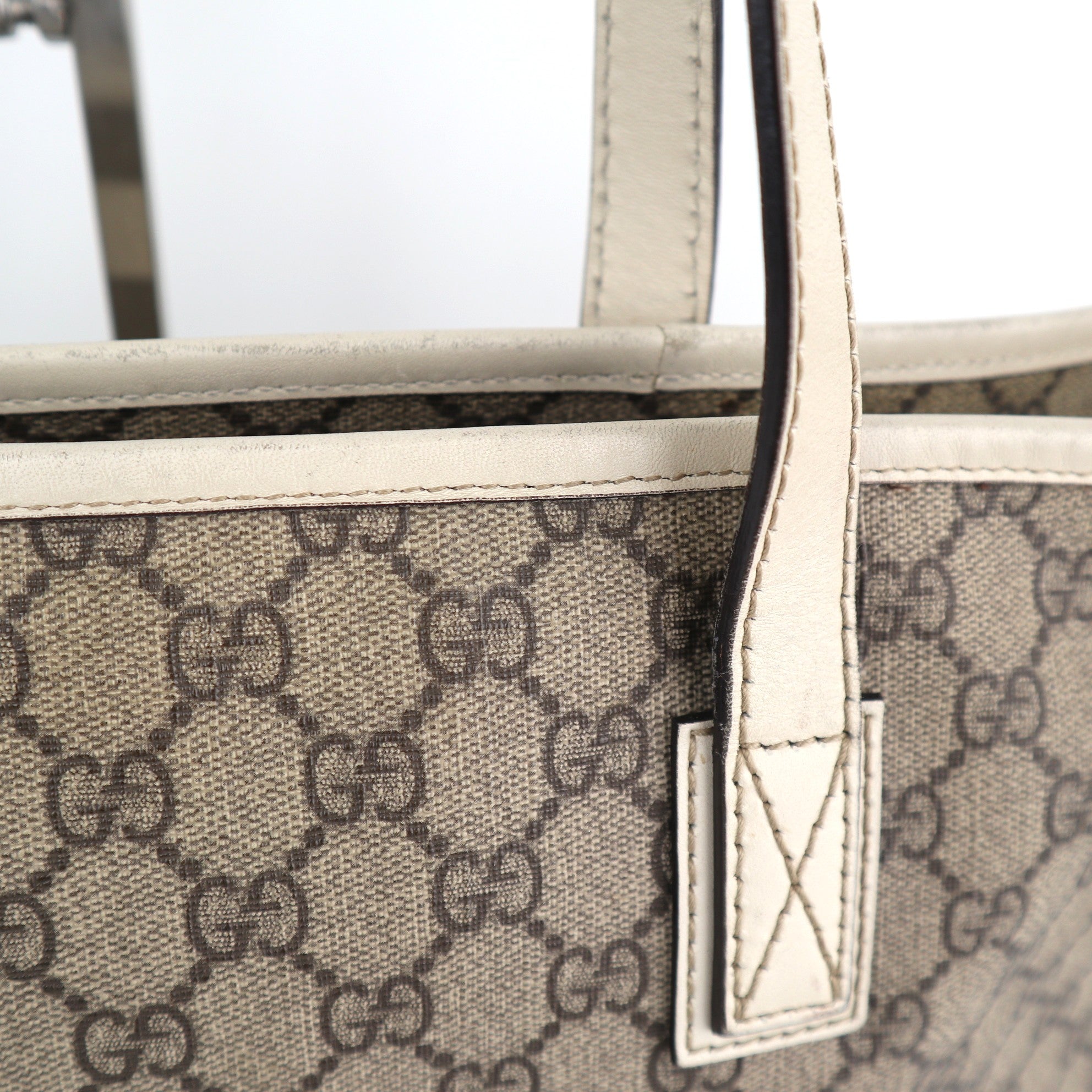 C2229 Gucci Tote Bag GG Supreme Joy Medium Zip | Pre-Owned Very Good Brown Coated Canvas And Leather Trim