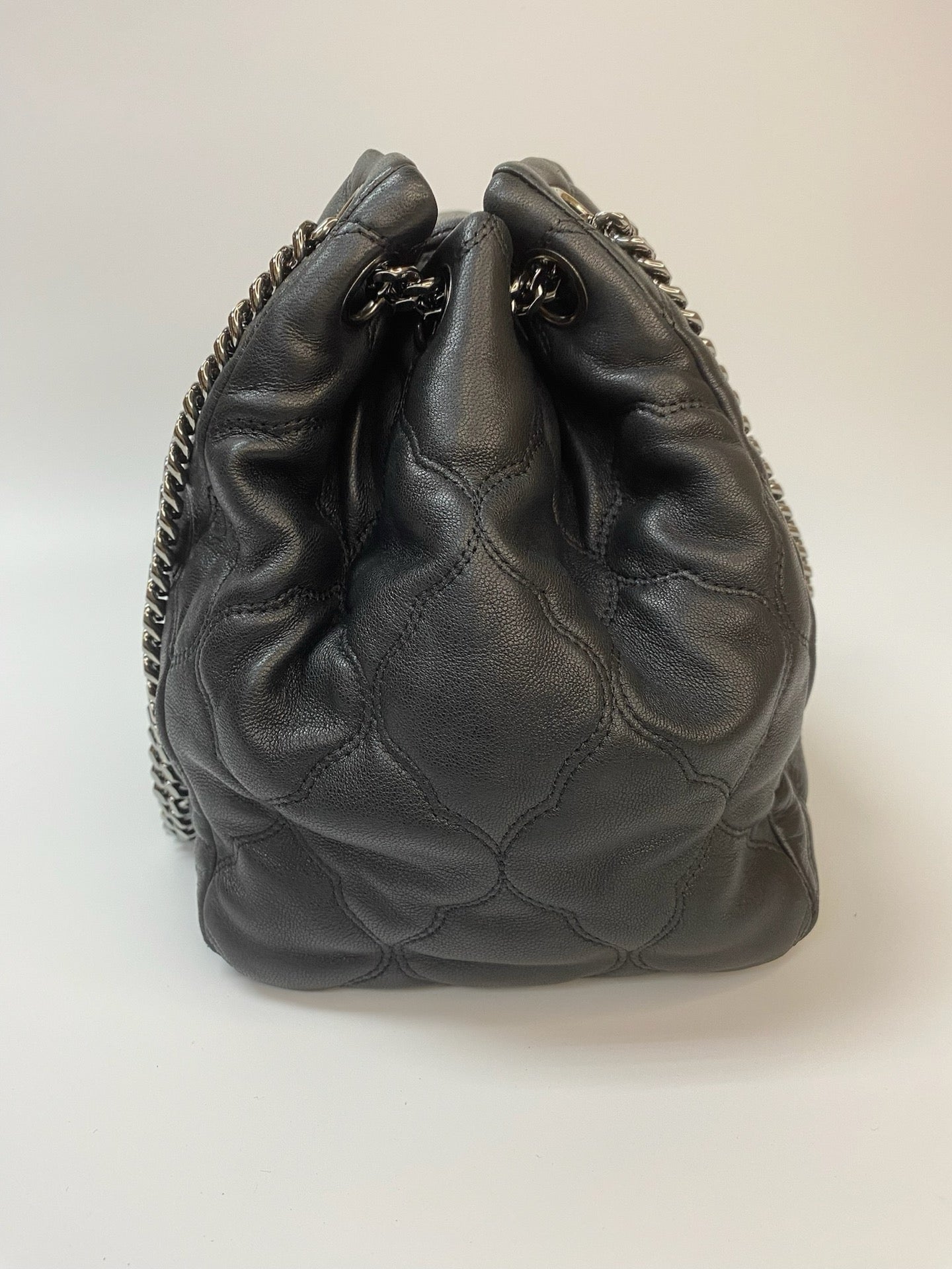 J2852 Chanel Shoulder Bag Black Lambskin Leather Quilted Accordian Shoulder Bag | Pre-Owned Black Leather