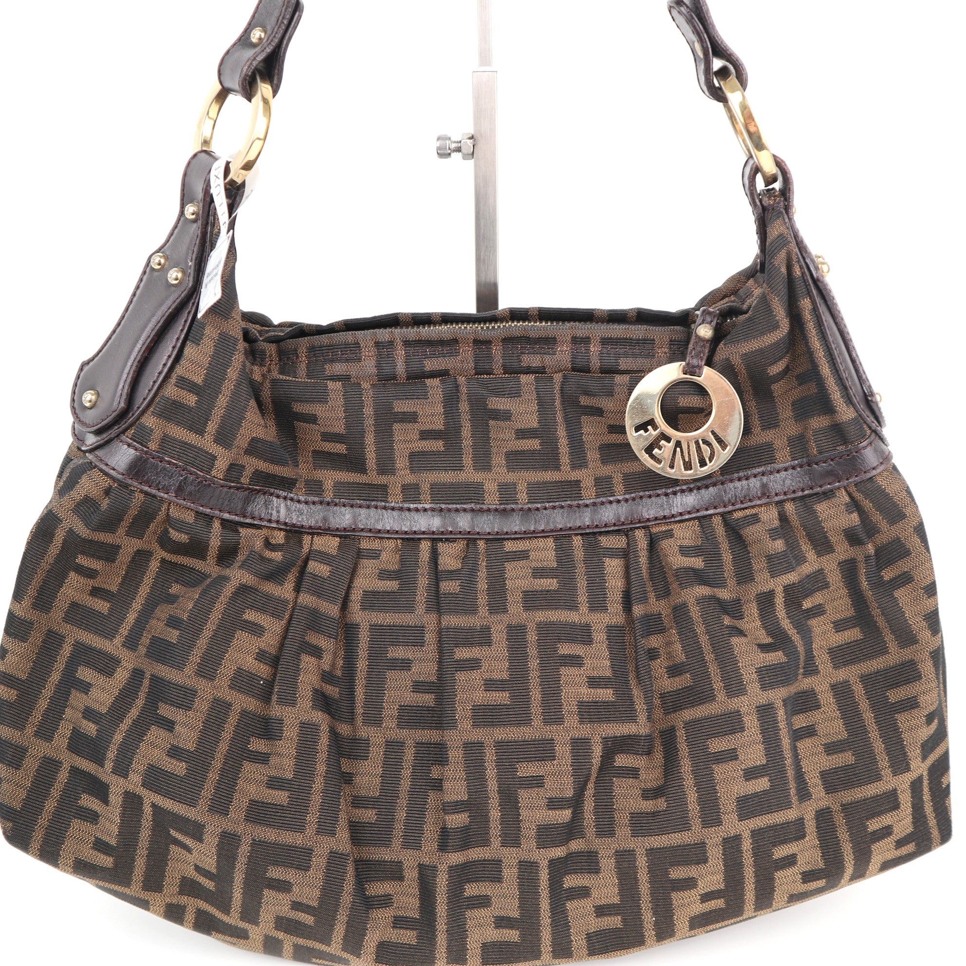 C2239 Fendi Shoulder Bag Zucca Cuoio Lucido Chef Hobo | Pre-Owned Very Good Brown Canvas And Patent Leather Trim