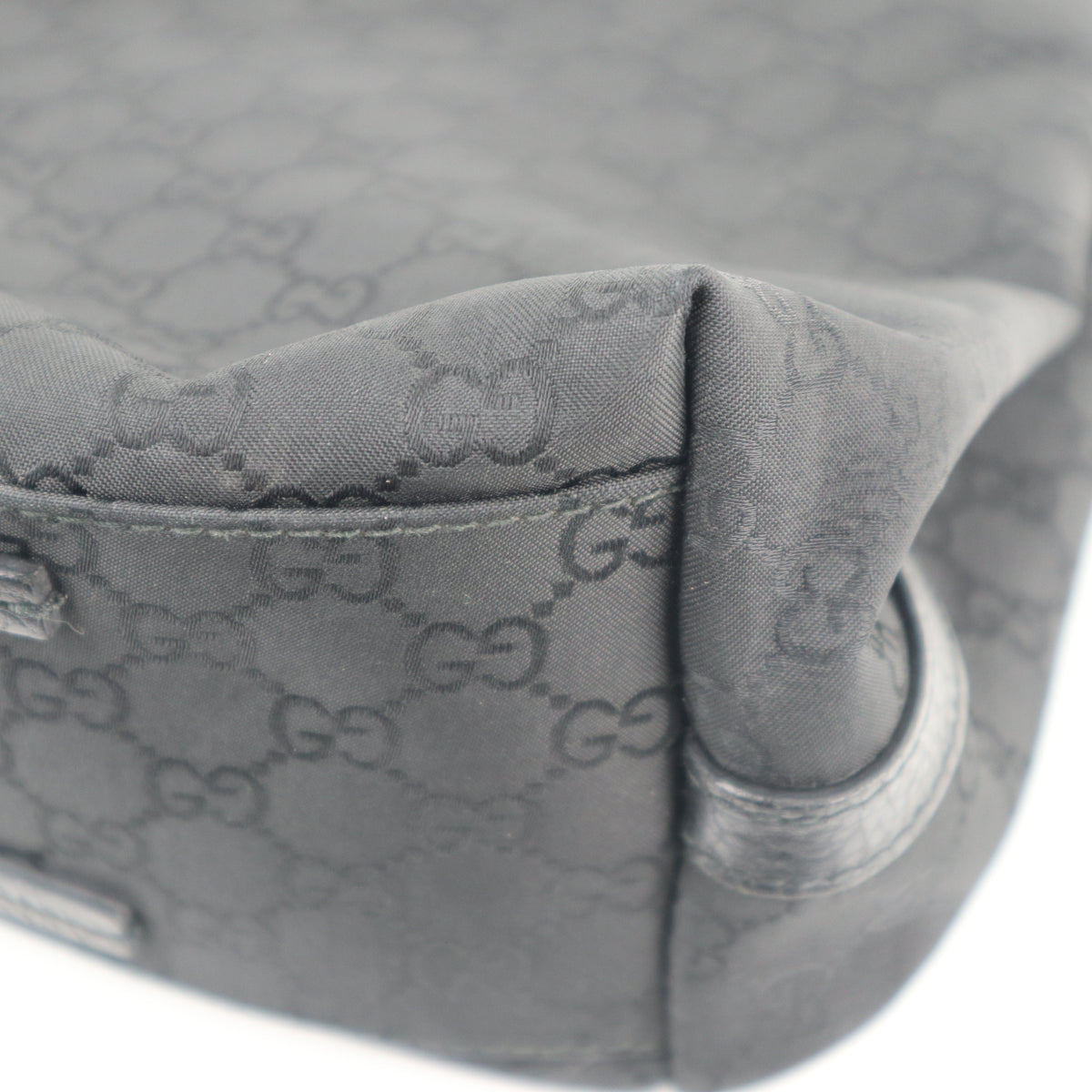 C2243 Gucci Tote Bag Monogram Gifford | Pre-Owned Very Good Black Nylon And Leather Trim