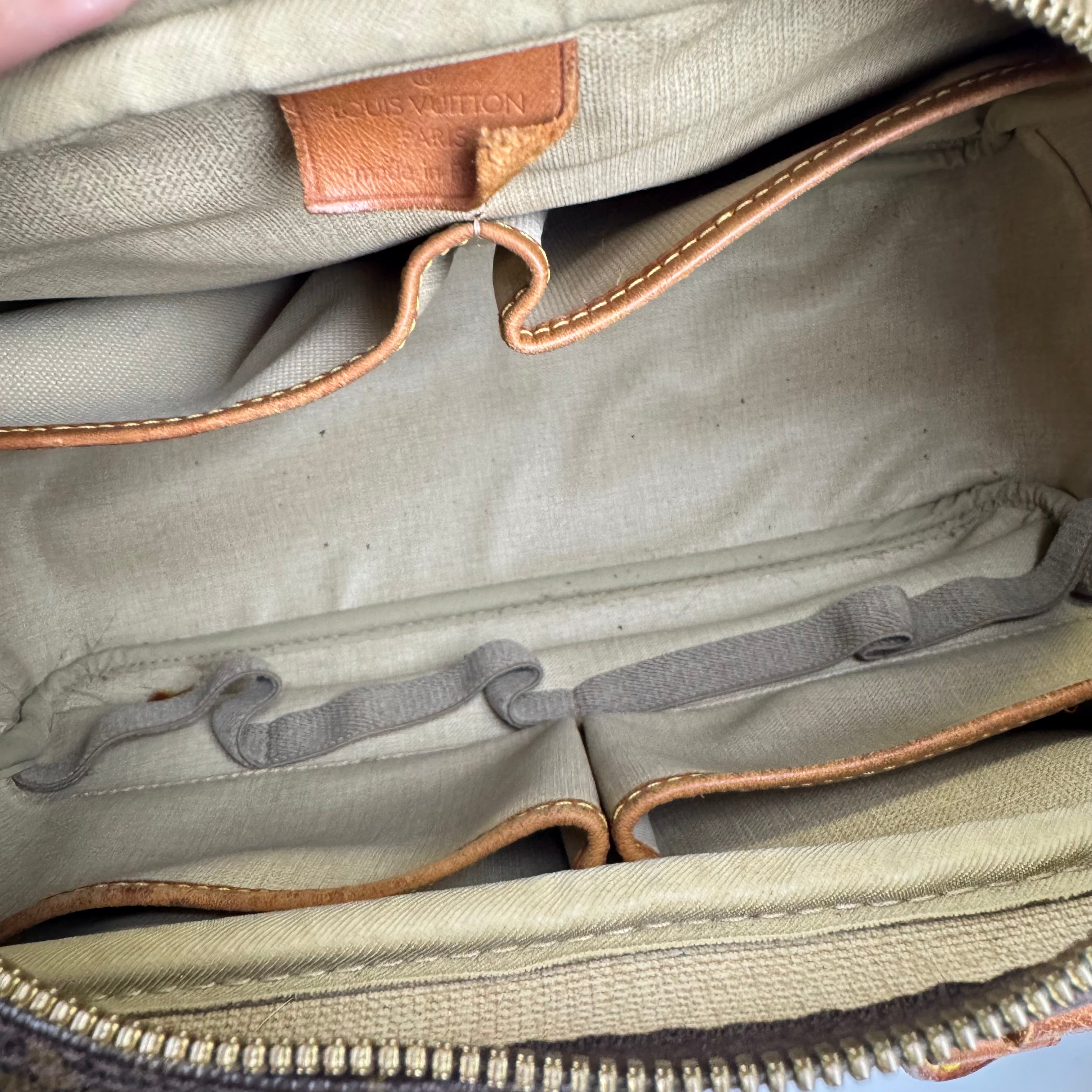 J0963 LOUIS VUITTON Monogram Deauville Hand Bag- Pre Owned