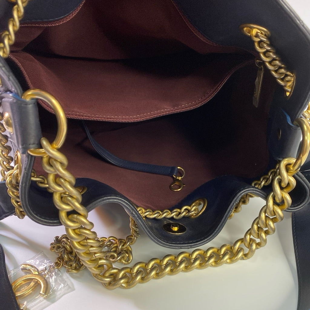 J2943 Chanel Shoulder Bag on my Should' Small Drawstring Bag | Pre-Owned