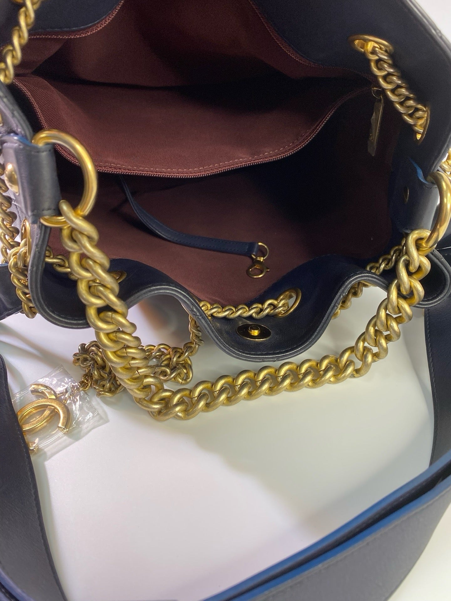 J2943 Chanel Shoulder Bag on my Should' Small Drawstring Bag | Pre-Owned