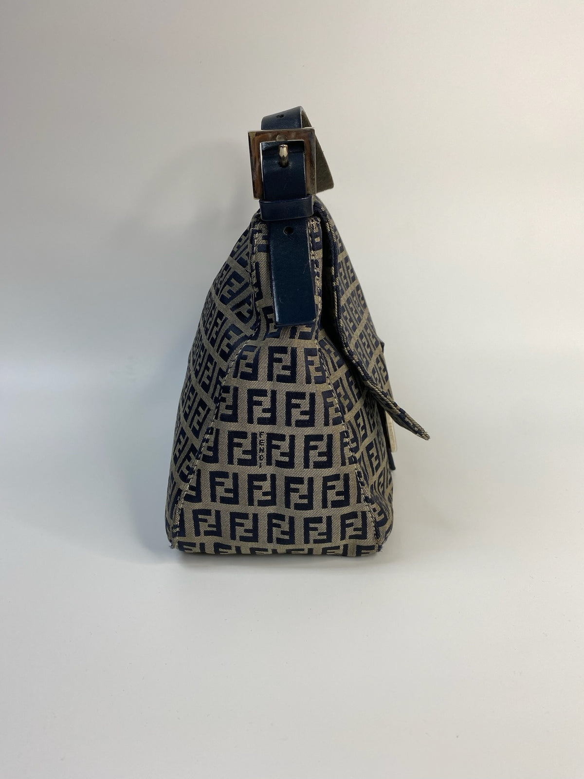 J2941 Fendi Shoulder Bag Nave BlueZucca Cancas Mamma Baguette handbag | Pre-Owned Blue Canvas FF Monogram