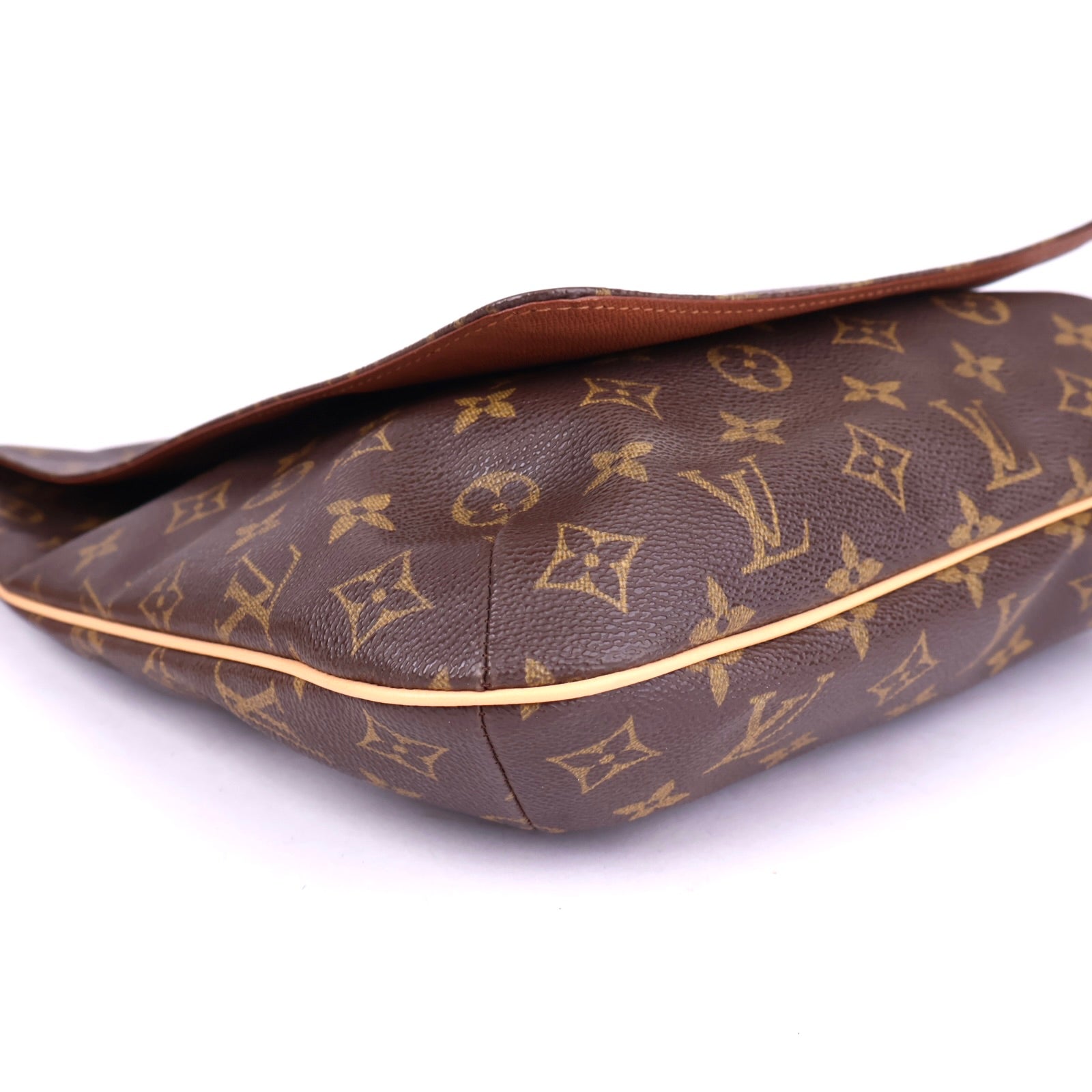 J2139R Louis Vuitton Monogram Canvas Musette Salsa Bag- Pre Owned