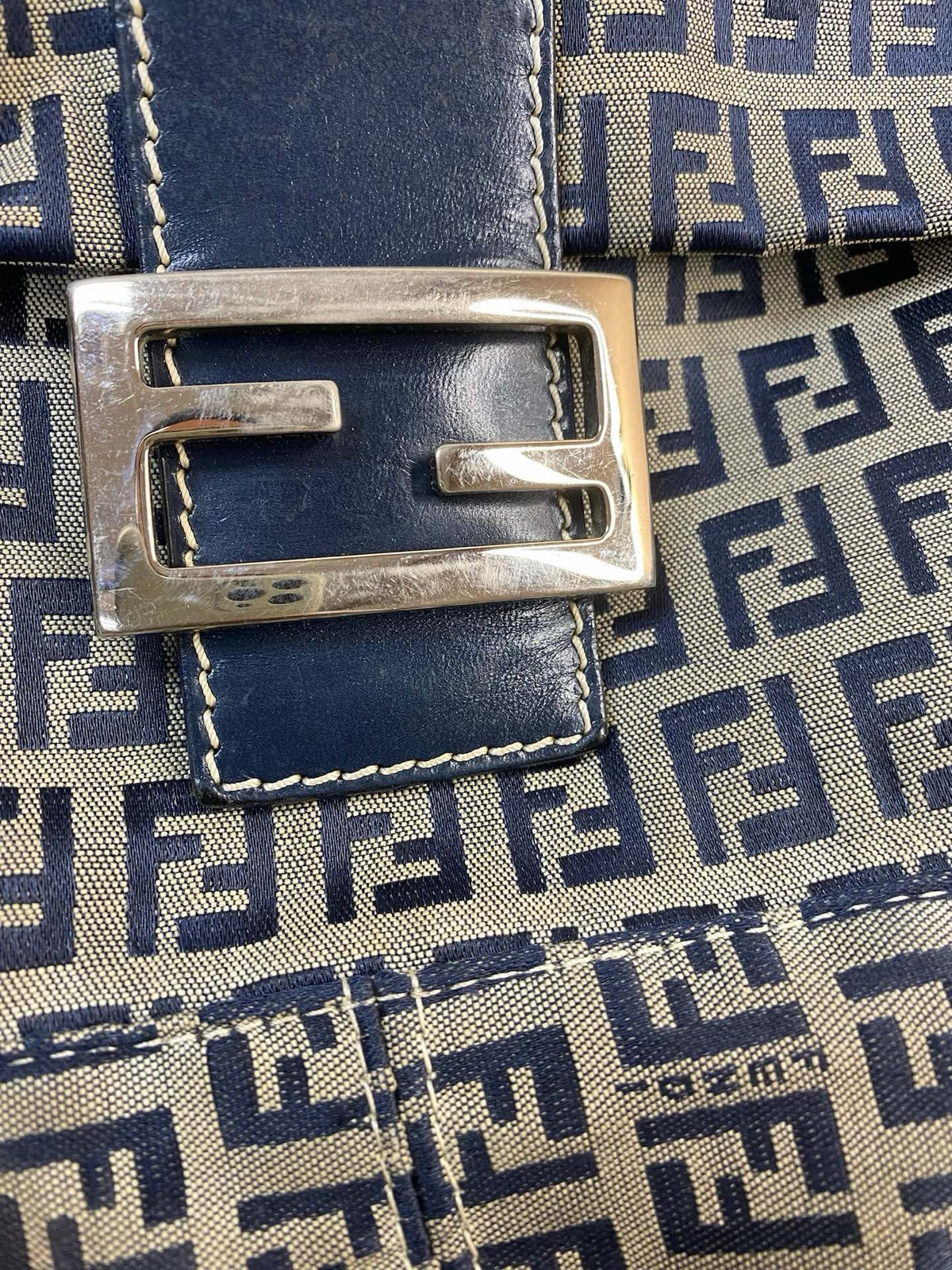 J2941 Fendi Shoulder Bag Nave BlueZucca Cancas Mamma Baguette handbag | Pre-Owned Blue Canvas FF Monogram