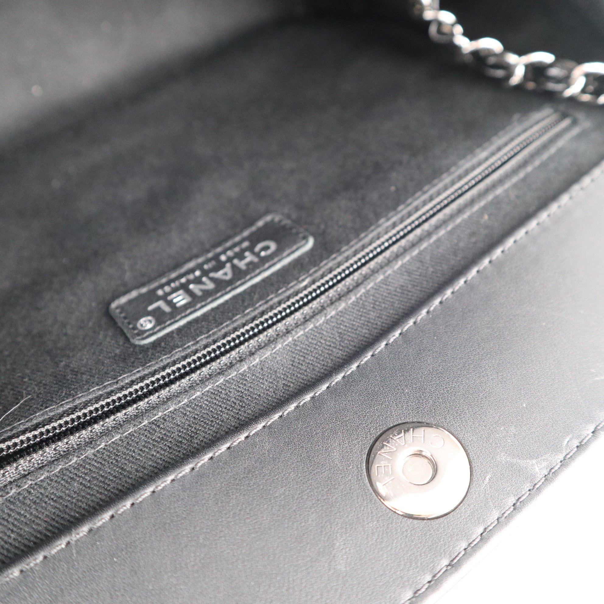 C2257 Chanel Shoulder Bag Timeless CC Shopping Tote | Pre-Owned Very Good Black Patent Leather