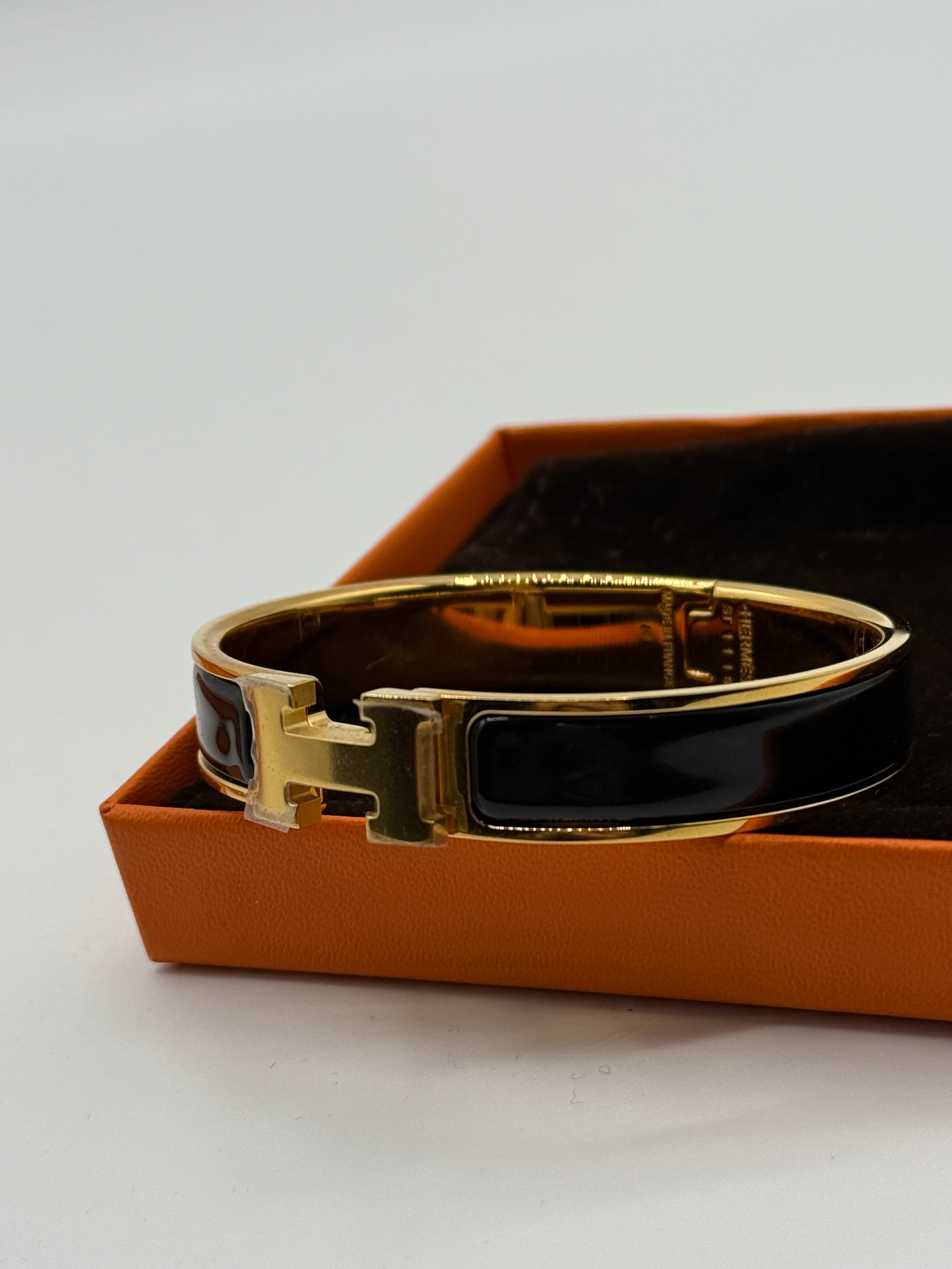 Hermès Clic H bracelet, Black, Gold plated