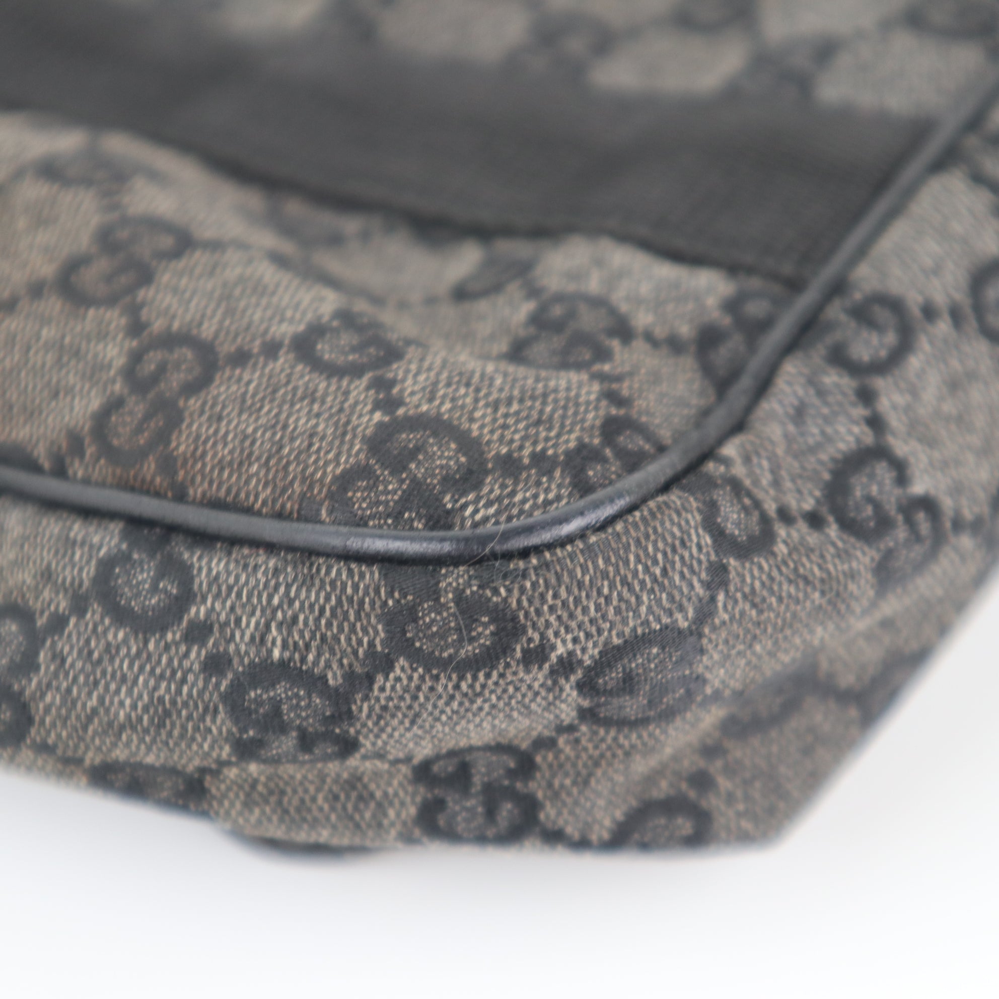 C2260 Gucci Top Handle Bag GG Canvas Business Bag | Pre-Owned Very Good Brown Canvas GG Monogram