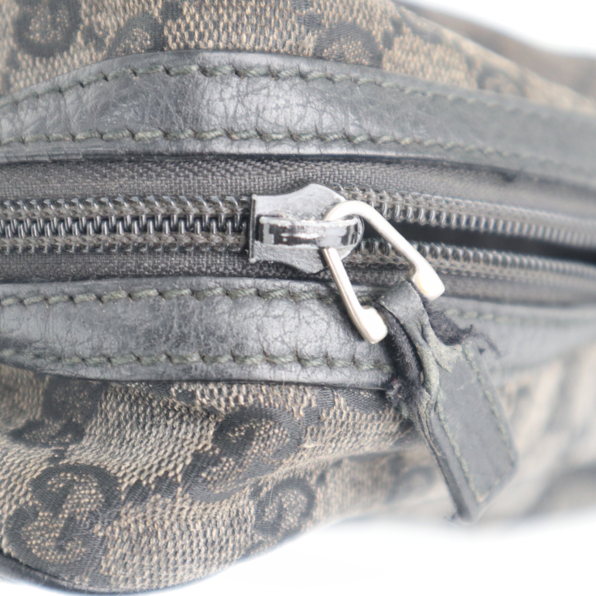 C2260 Gucci Top Handle Bag GG Canvas Business Bag | Pre-Owned Very Good Brown Canvas GG Monogram