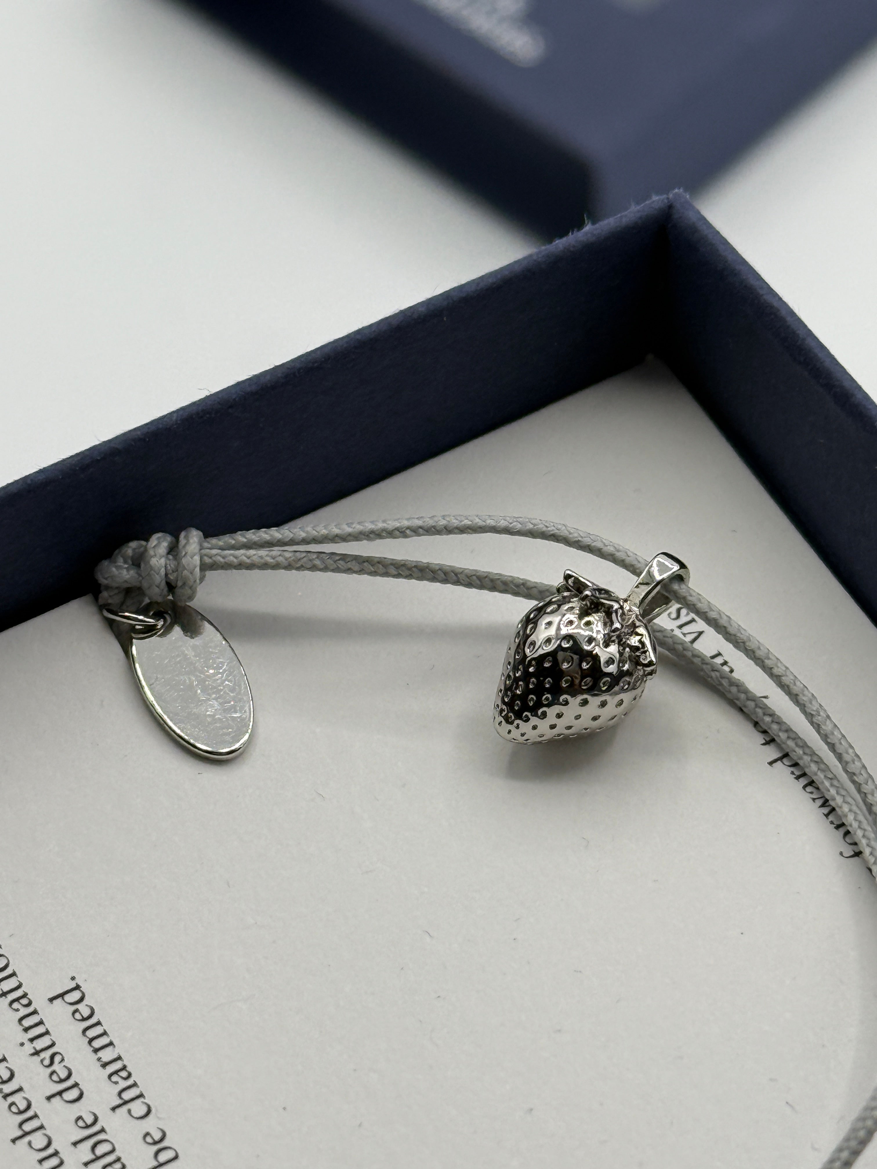 Bucherer 1888 Strawberry Bracelet Charm (18ct W Gold)