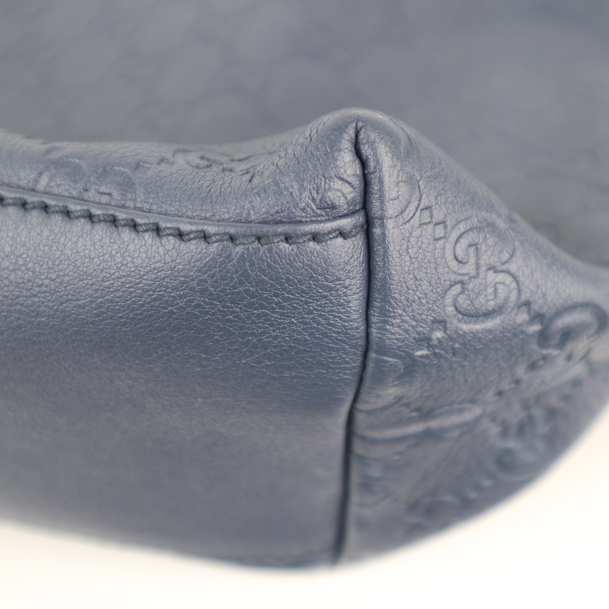 C2271 Gucci Tote Bag Gucci GG Signature Blue Tote | Pre-Owned Excellent Blue Leather GG Monogram