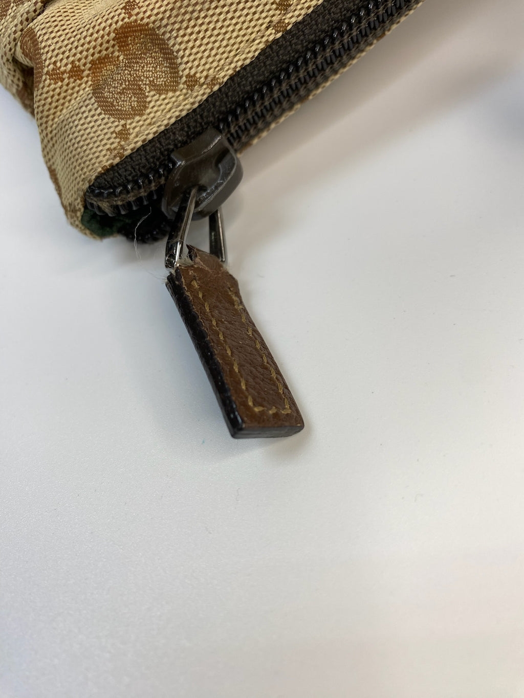 J2707 Gucci Top Handle Bag GUCCIC GG Canvas Web Loop Tote Bag | Pre-Owned Like New Brown / Beige GG canvas/GG monogram