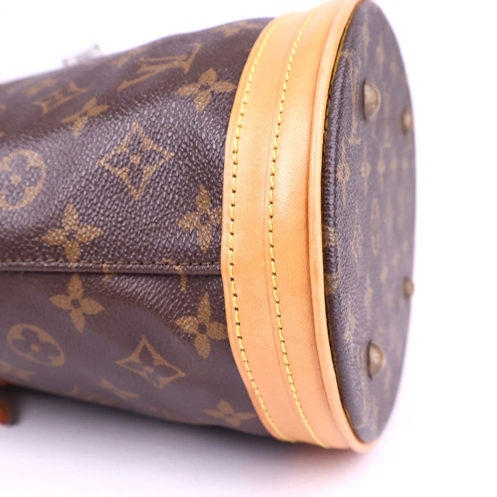J3333R Louis Vuitton Petit Marais Bucket Bag PM- Pre Owned