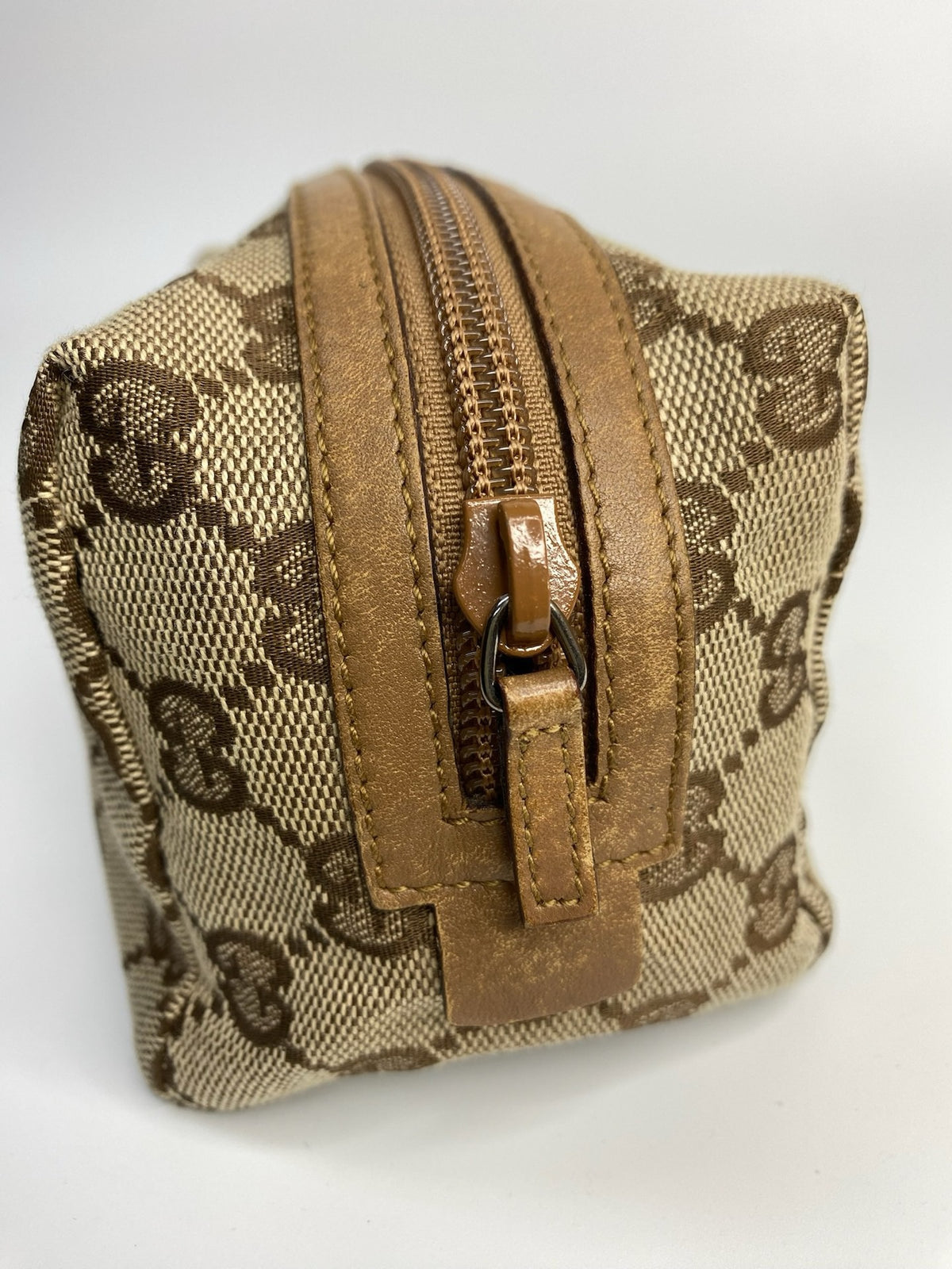 J2710 Gucci Mini Bag GUCCIC GG Canvas Makeup bag | Pre-Owned Like New Brown / Beige GG canvas/GG monogram